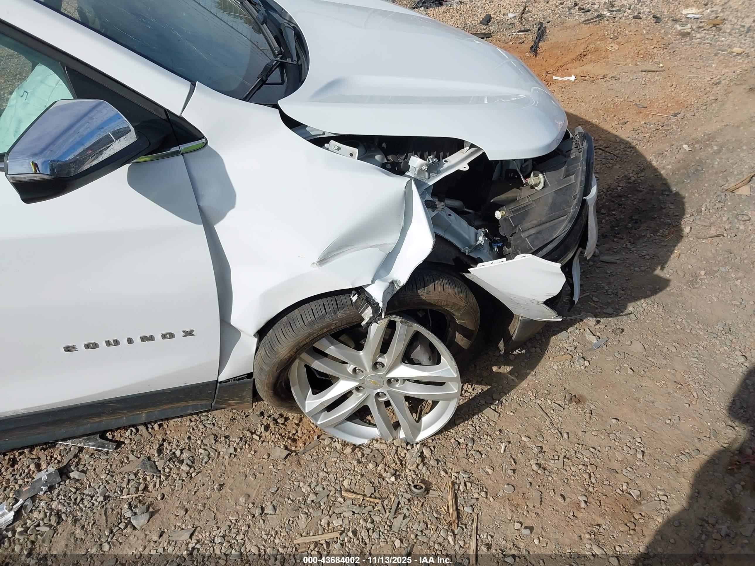 CHEVROLET EQUINOX image 6