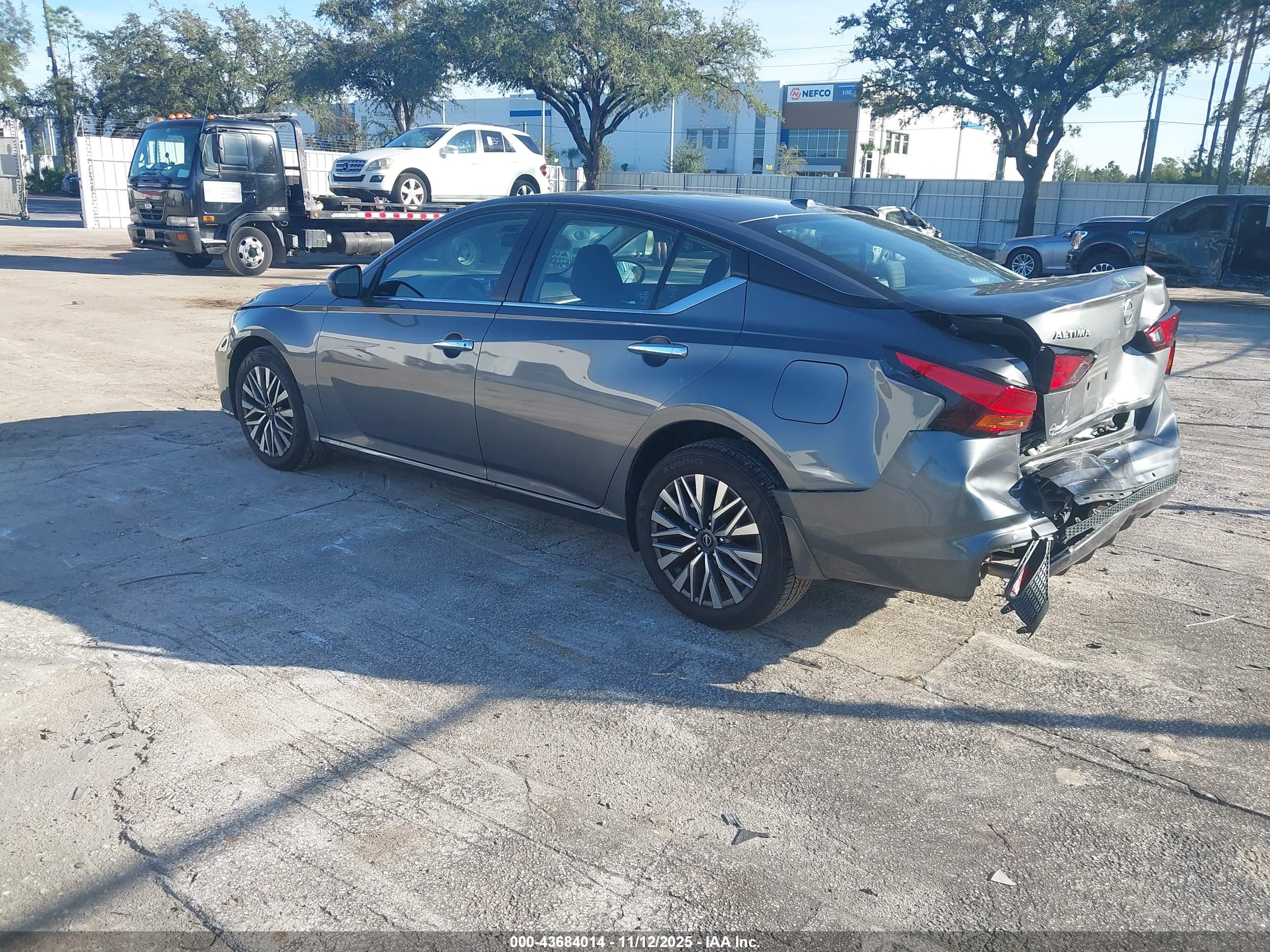 NISSAN ALTIMA image 3