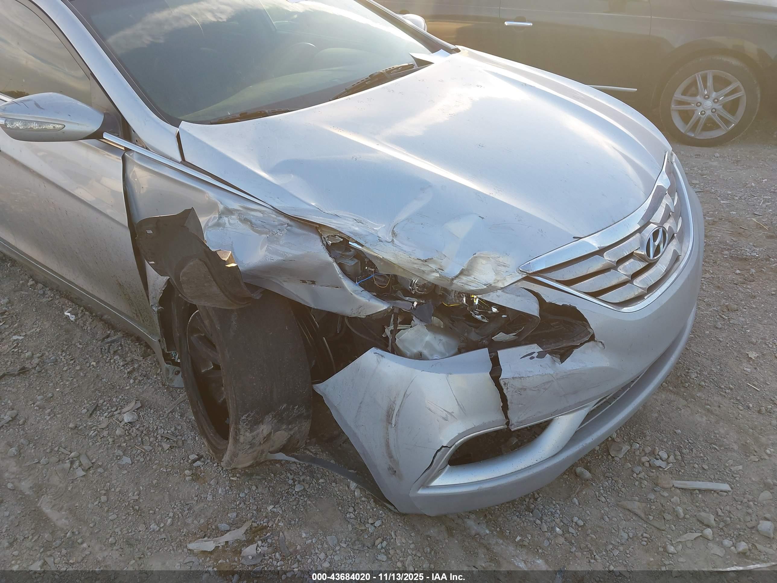 HYUNDAI SONATA image 6
