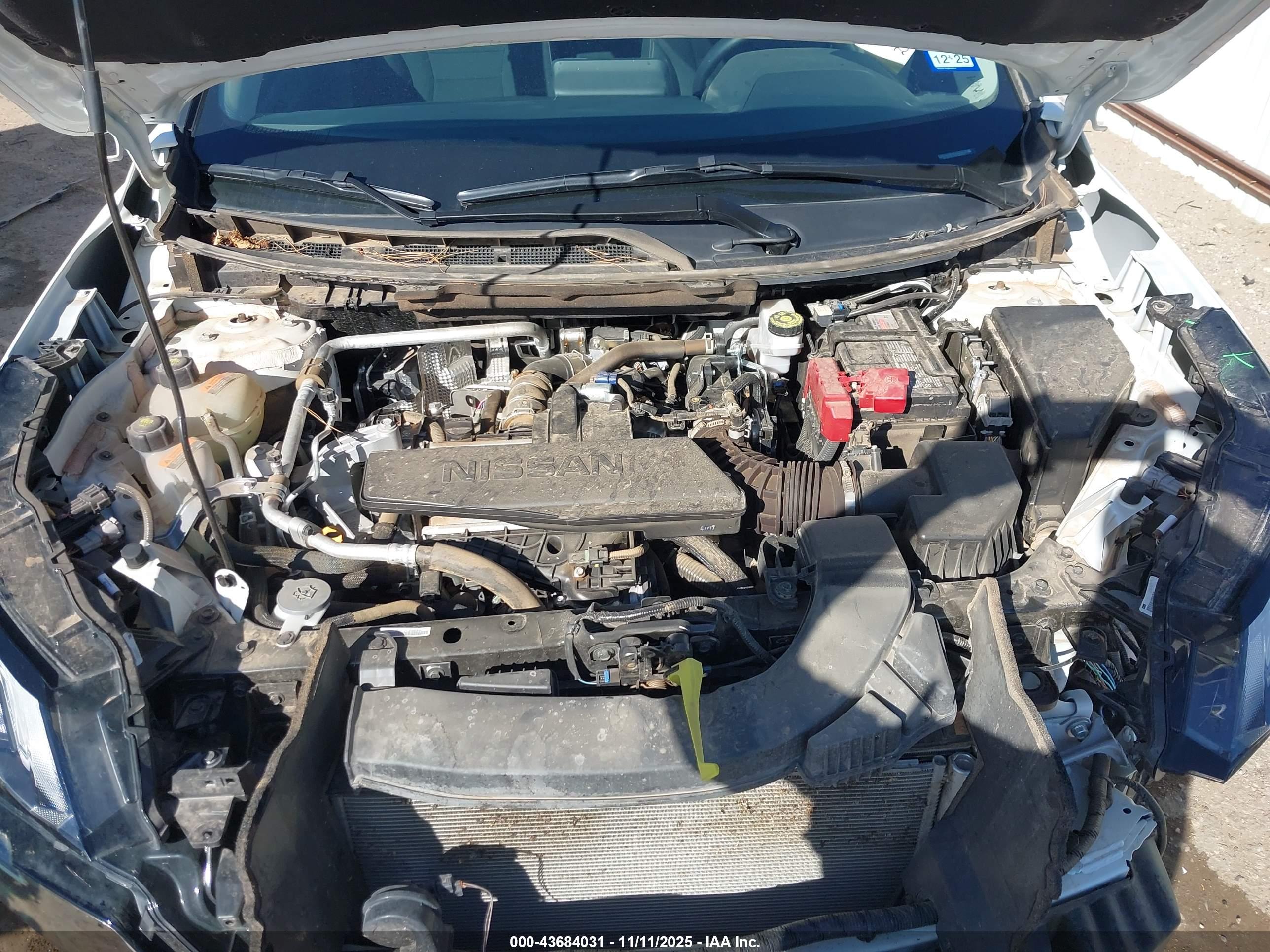 NISSAN ROGUE image 10