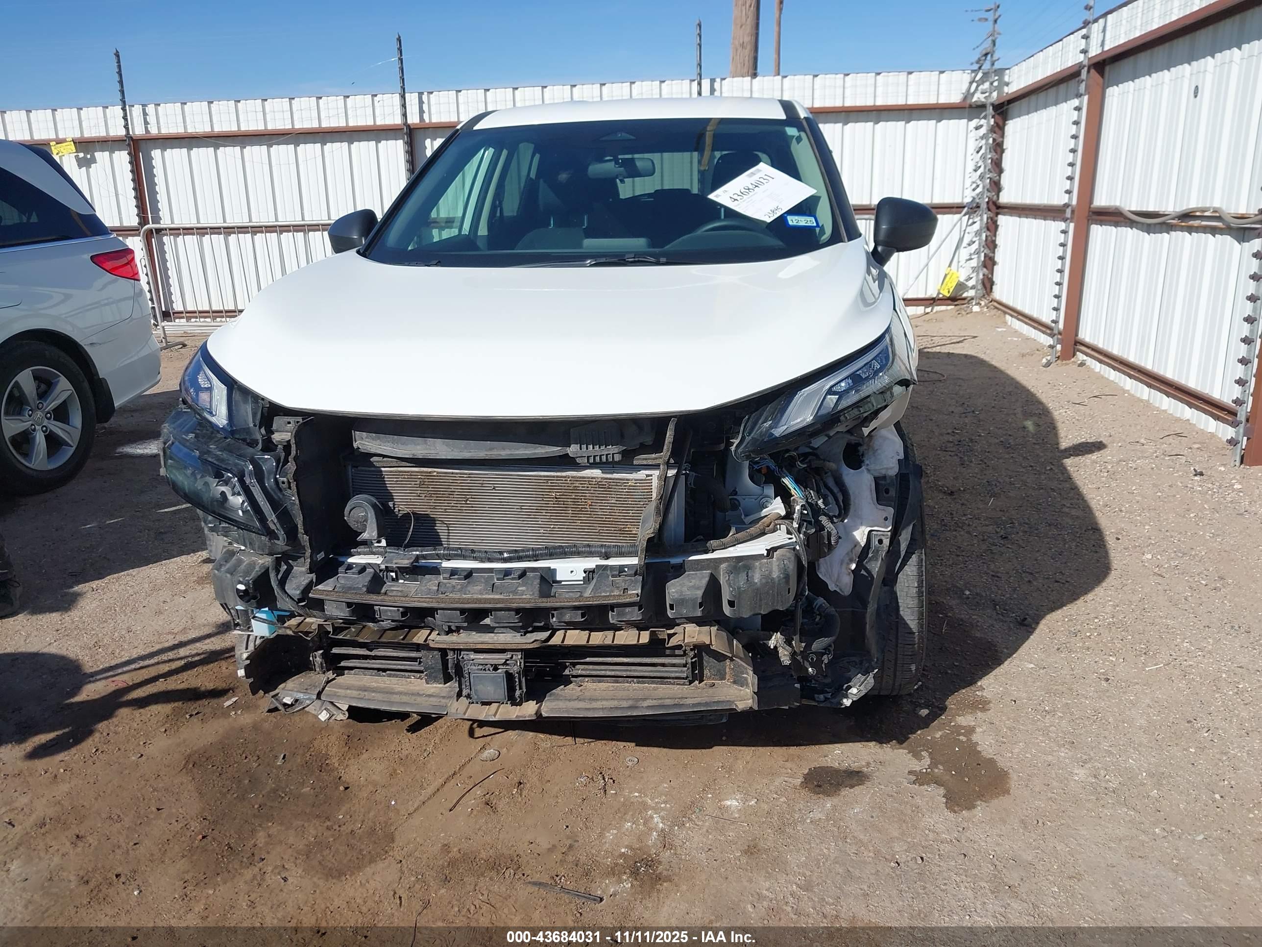 NISSAN ROGUE image 6
