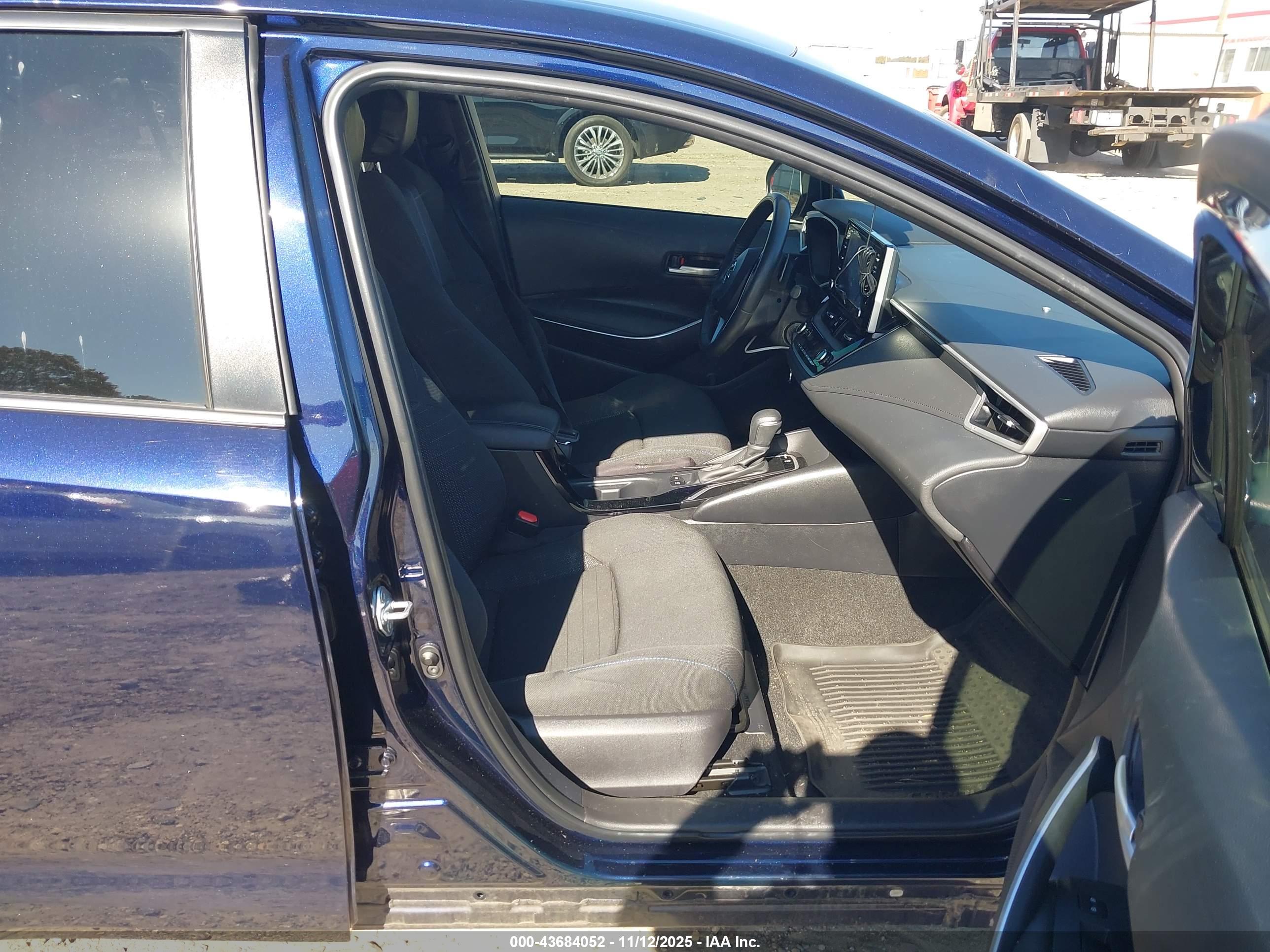 TOYOTA COROLLA image 5