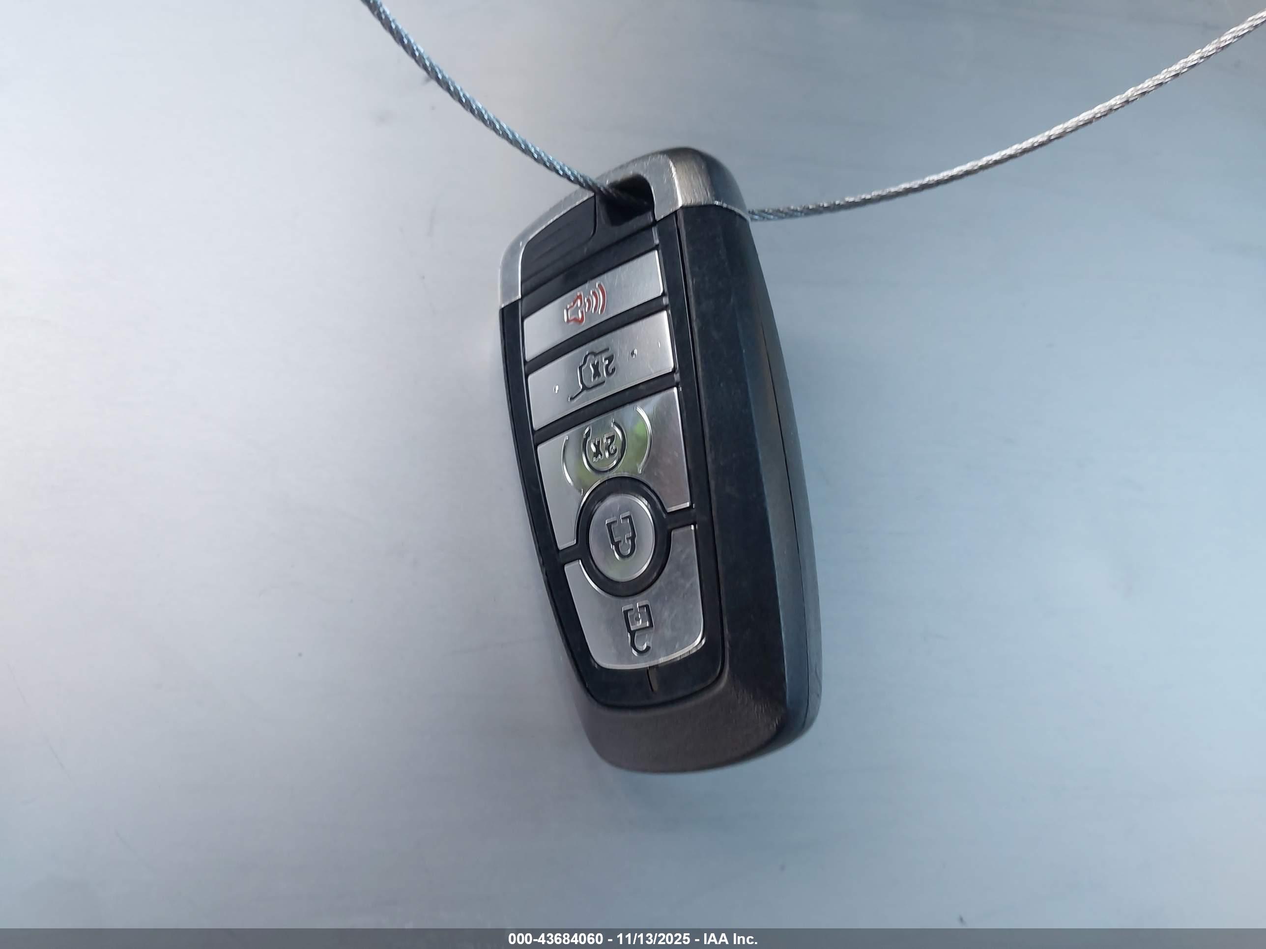 FORD EXPLORER image 11