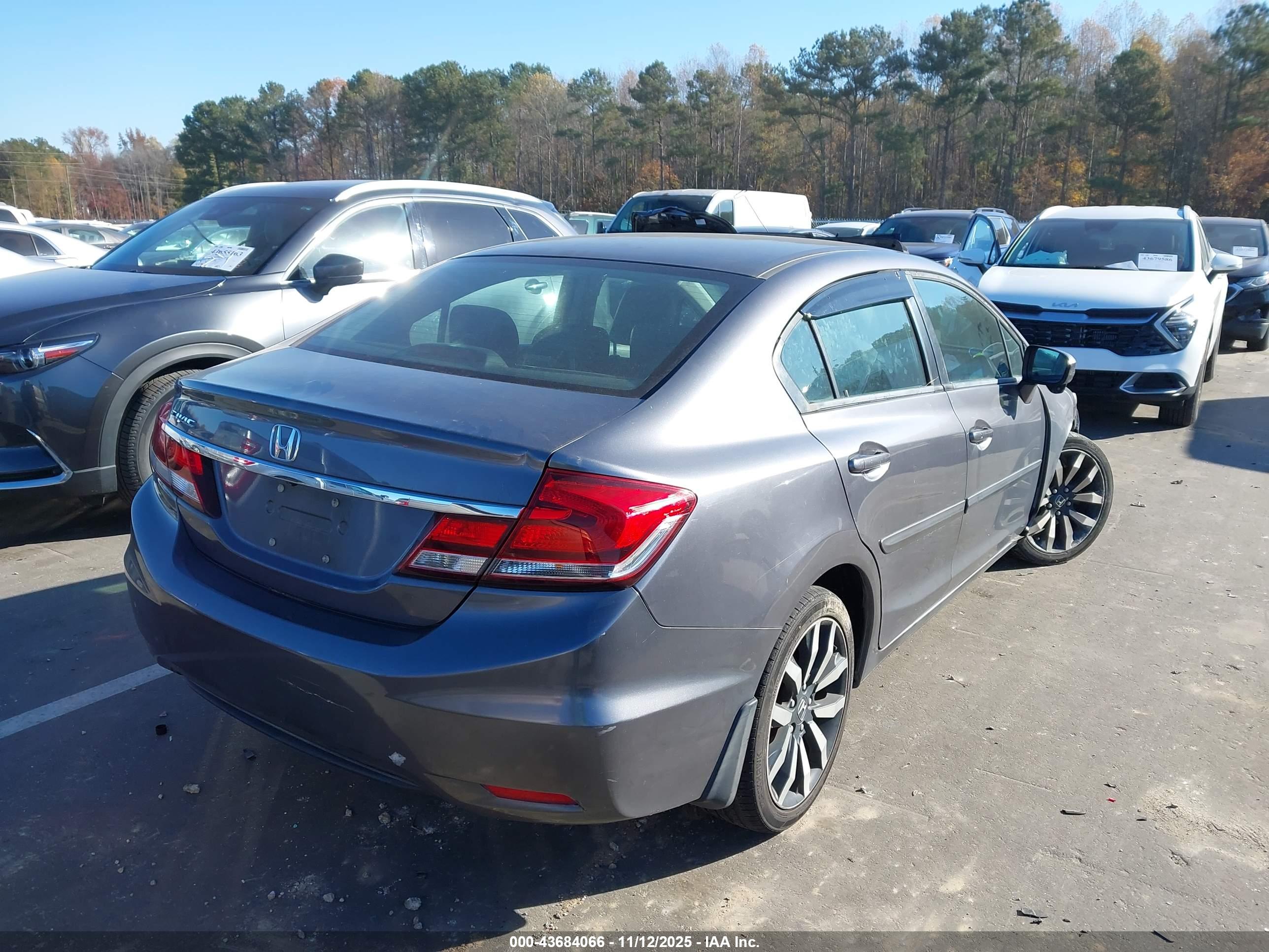 HONDA CIVIC image 4