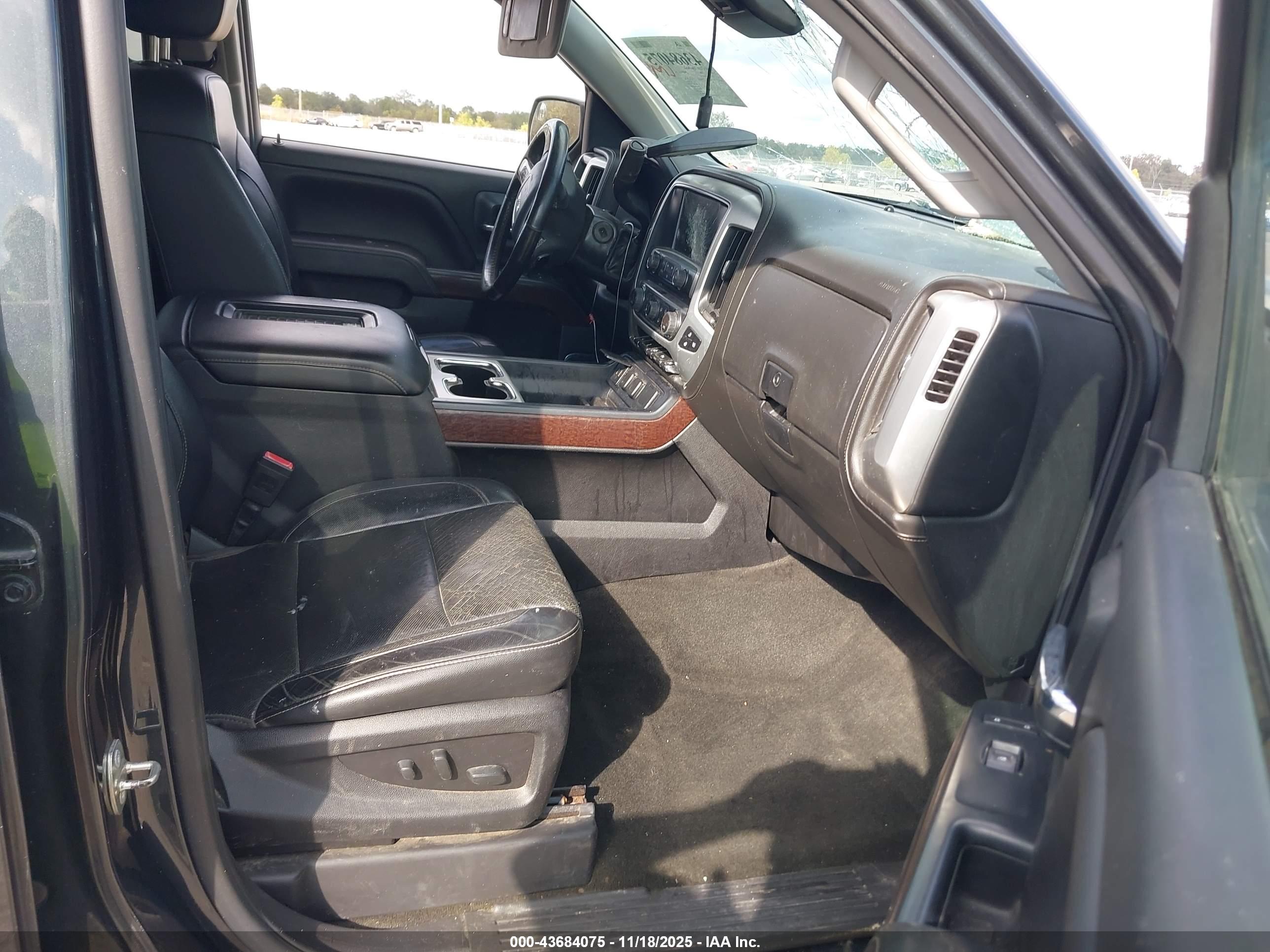 GMC SIERRA image 5