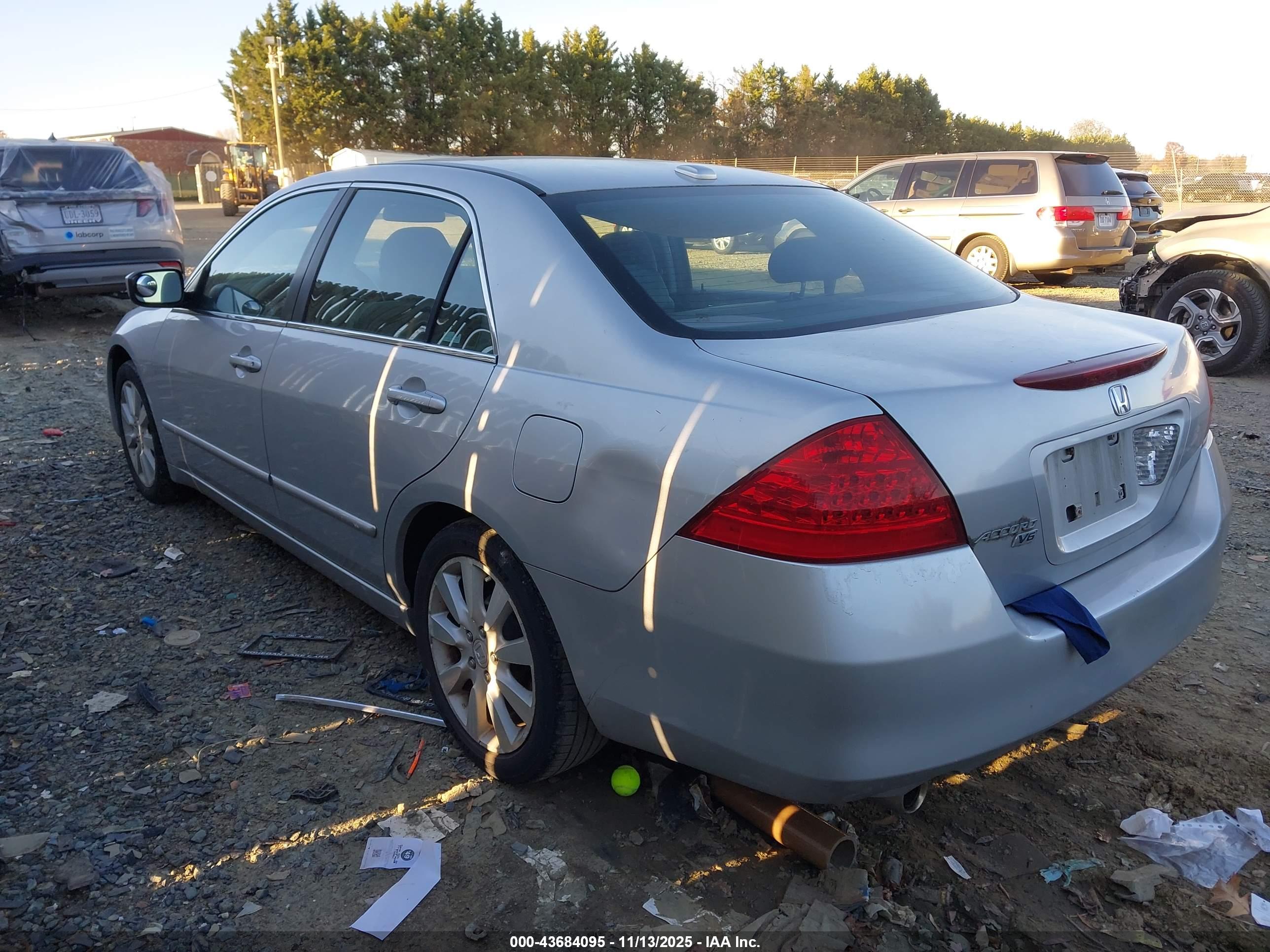 HONDA ACCORD image 3