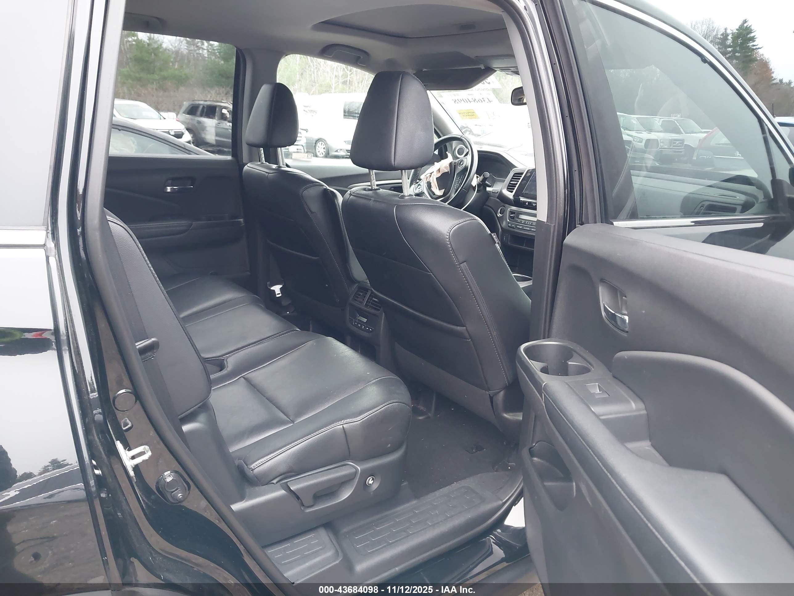 HONDA PILOT image 8