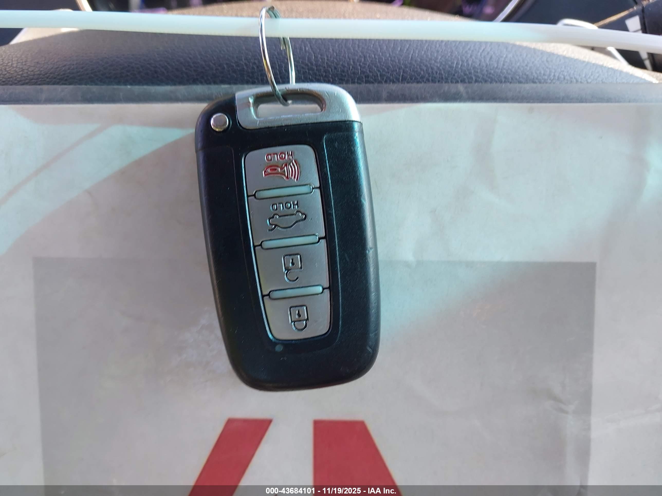 HYUNDAI SONATA image 11