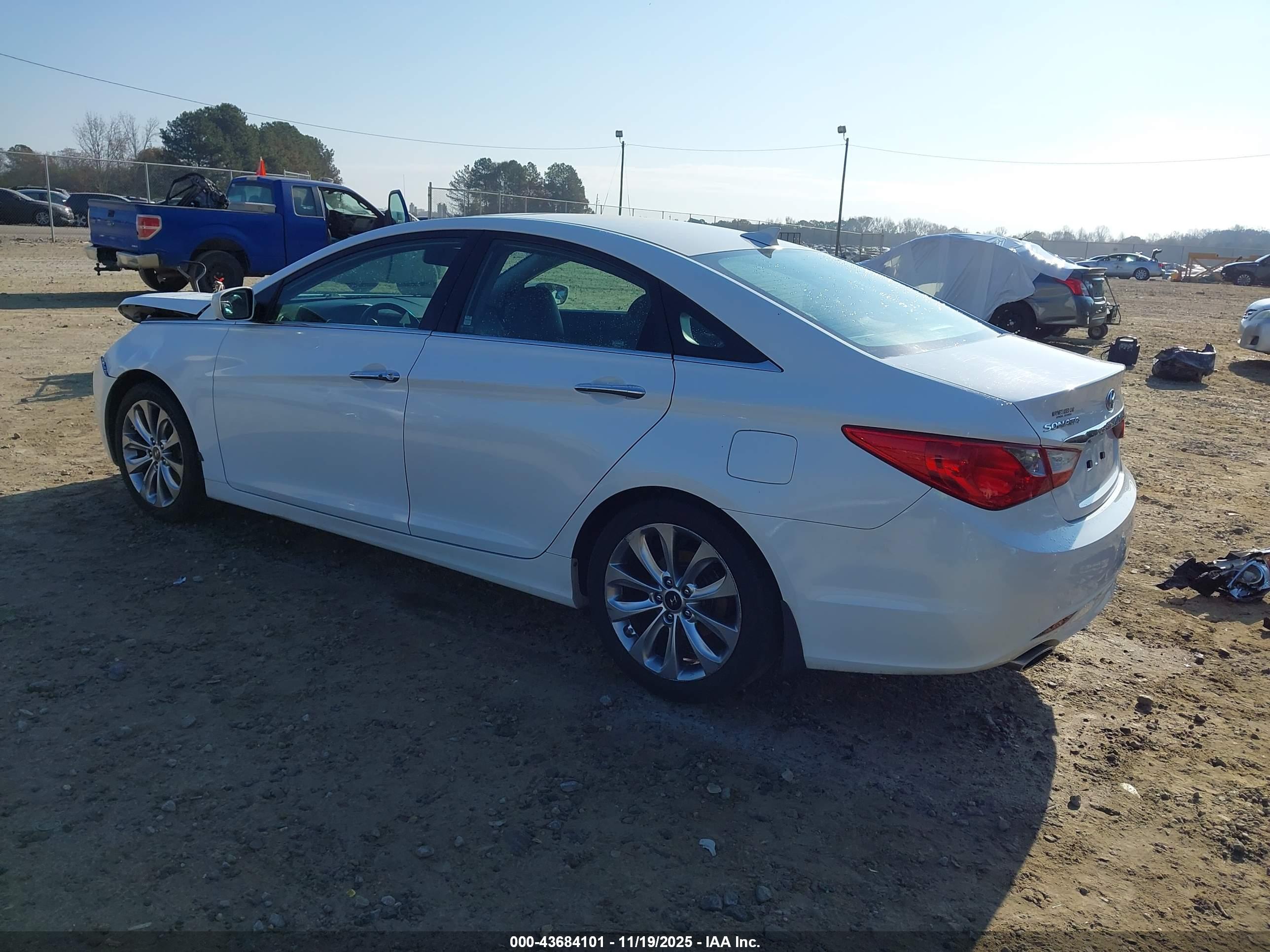 HYUNDAI SONATA image 3