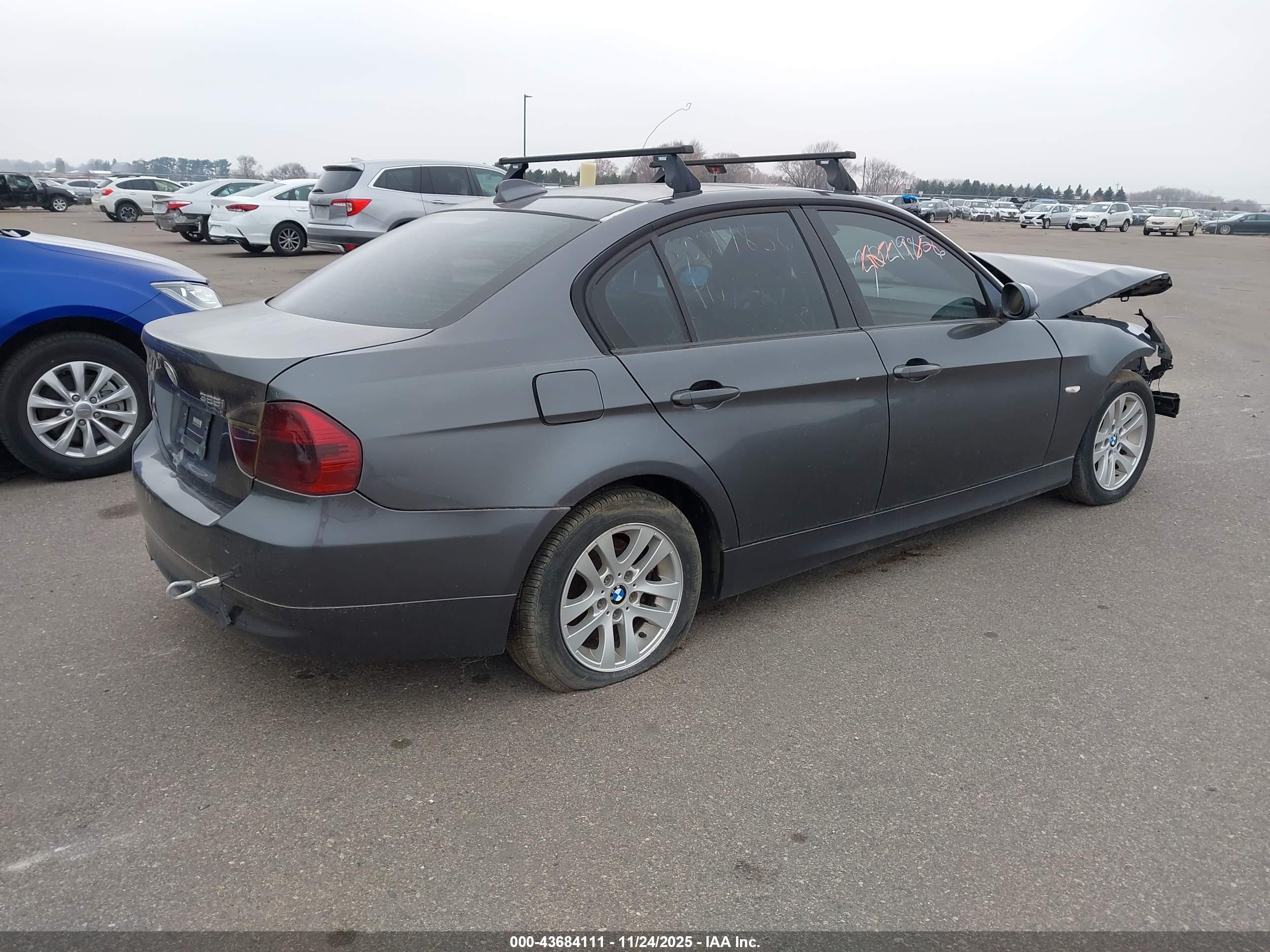 BMW 325I image 4