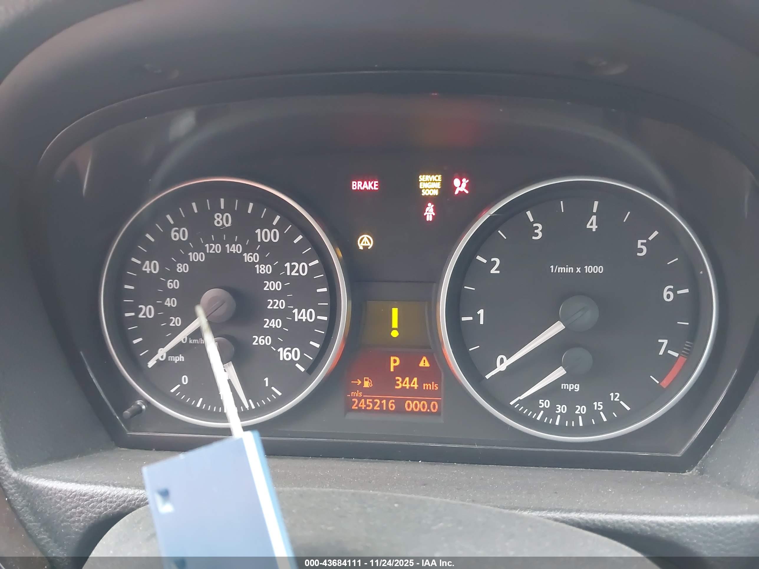 BMW 325I image 7