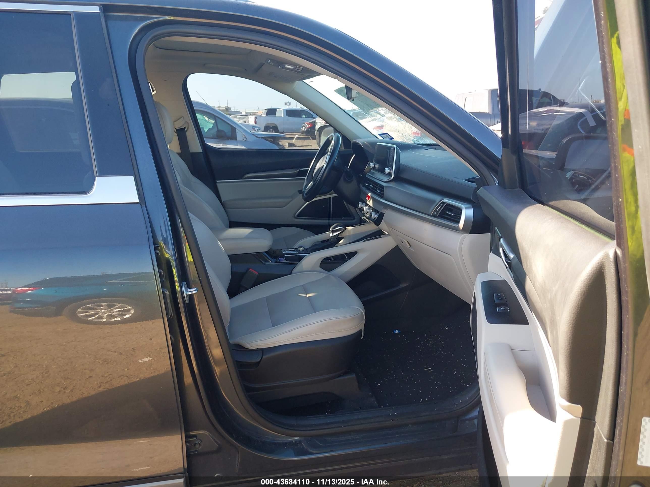 KIA TELLURIDE image 5