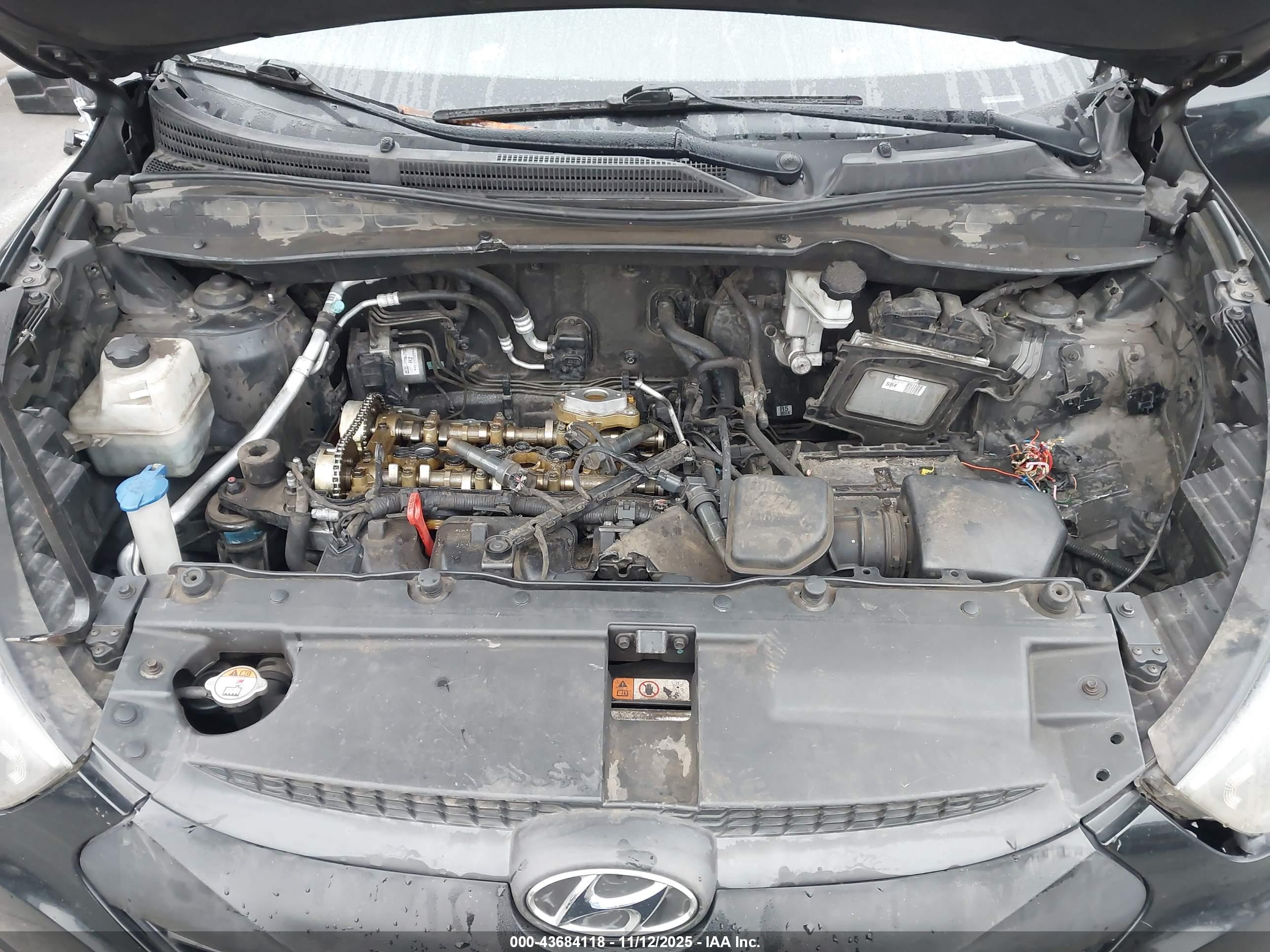HYUNDAI TUCSON image 10