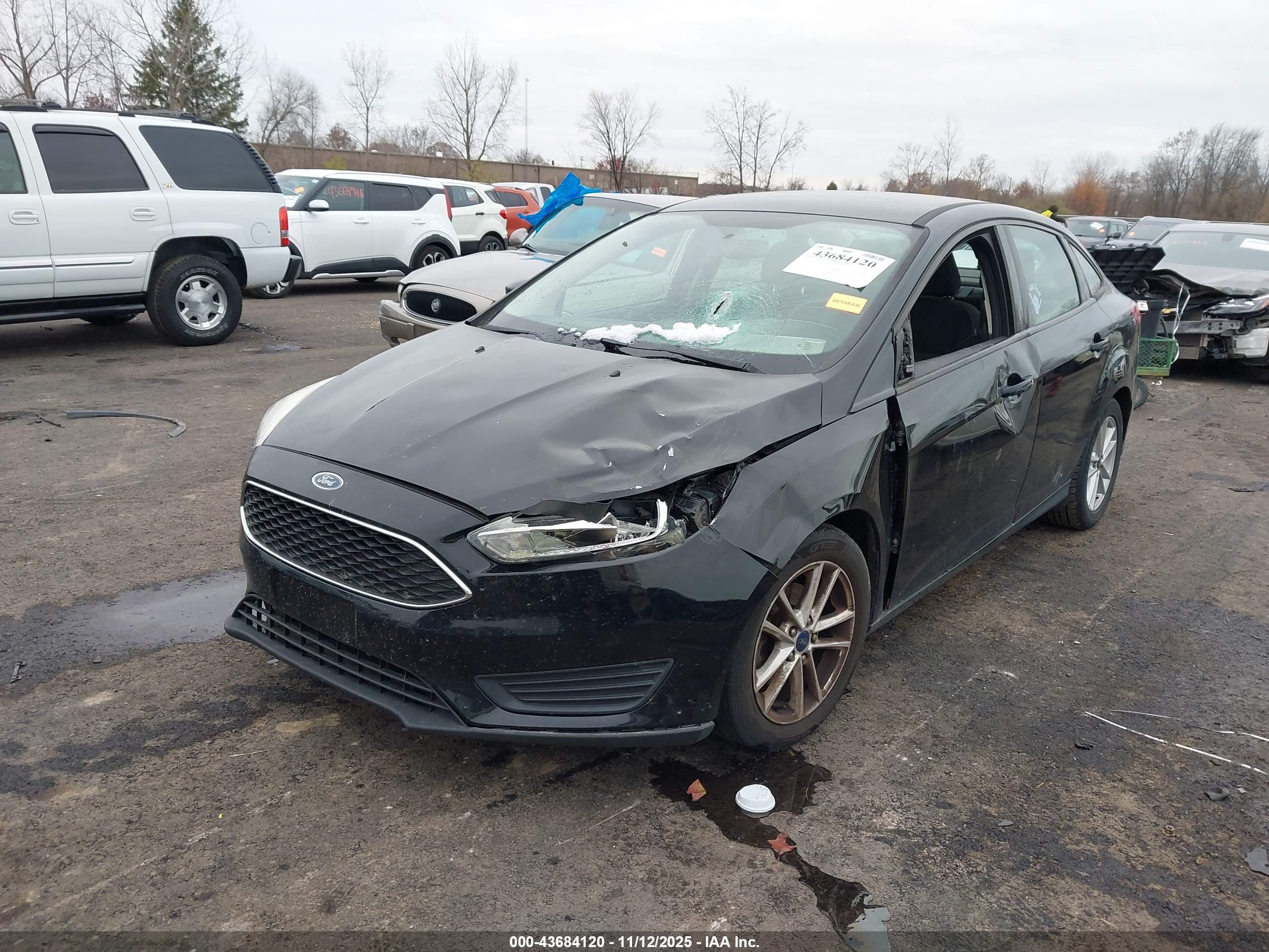 FORD FOCUS image 2