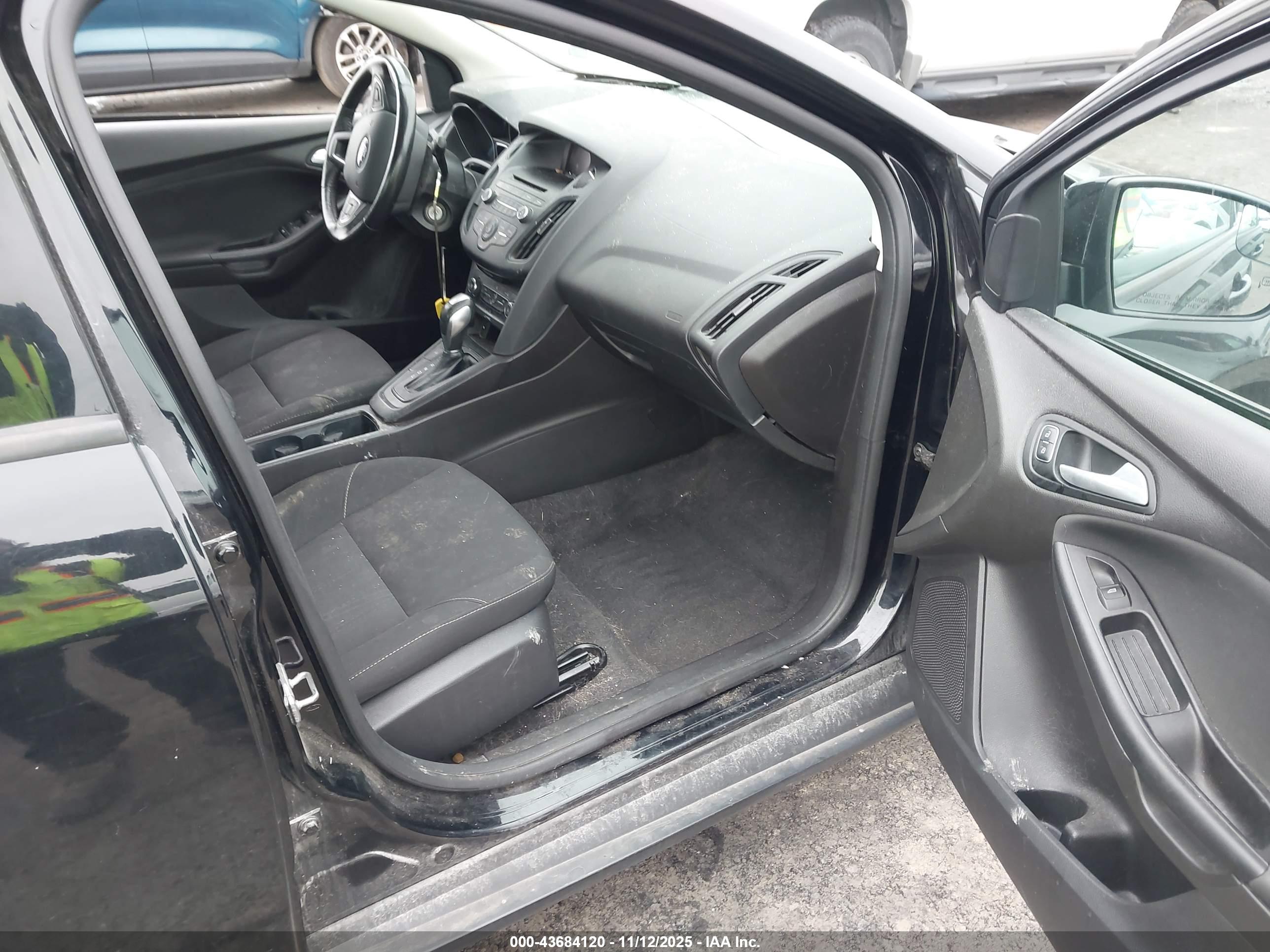FORD FOCUS image 5