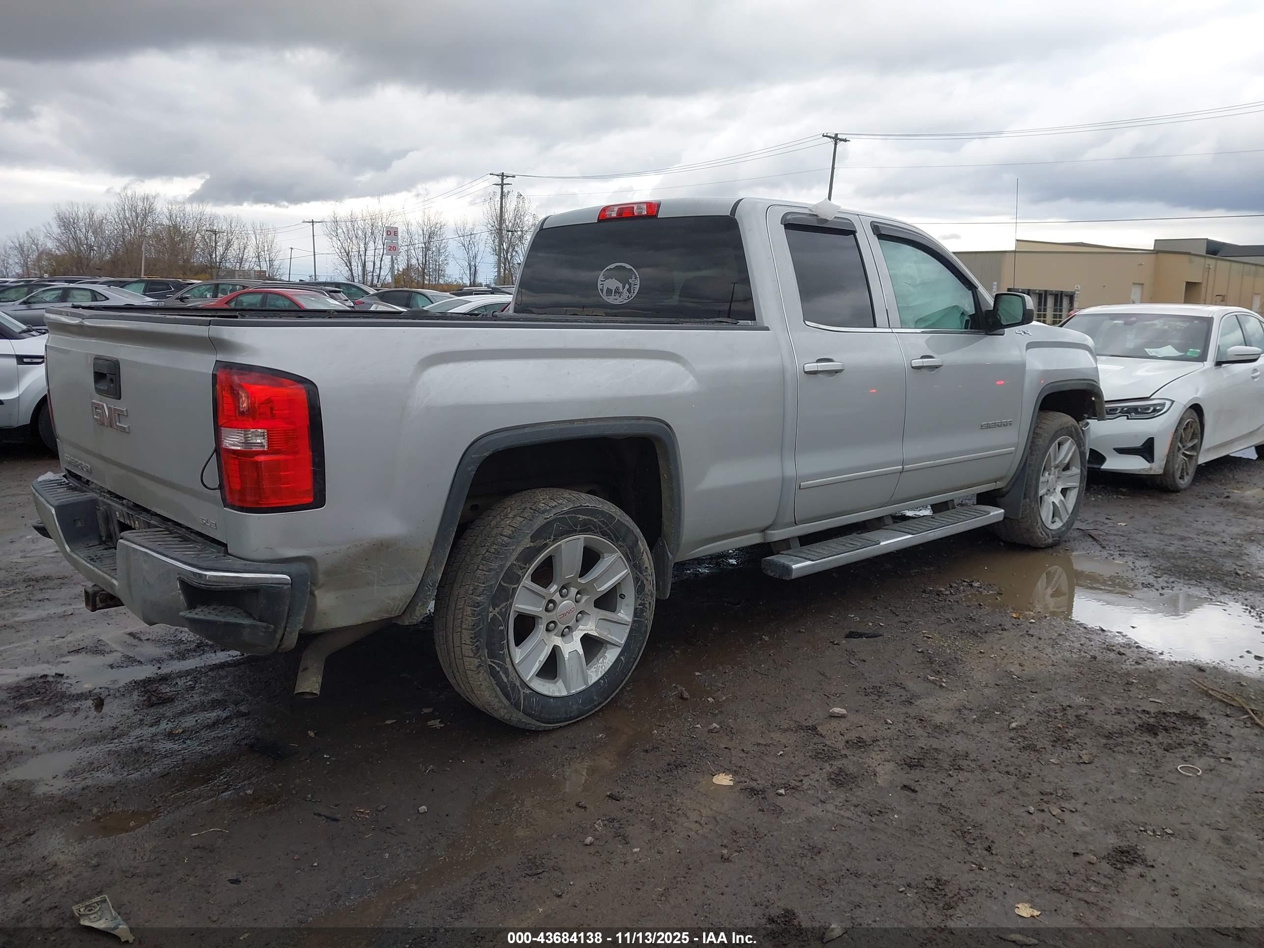 GMC SIERRA image 4