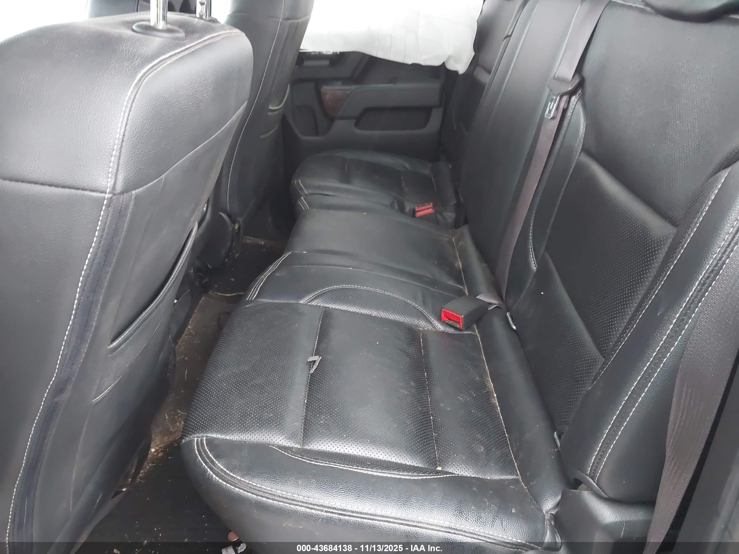 GMC SIERRA image 8