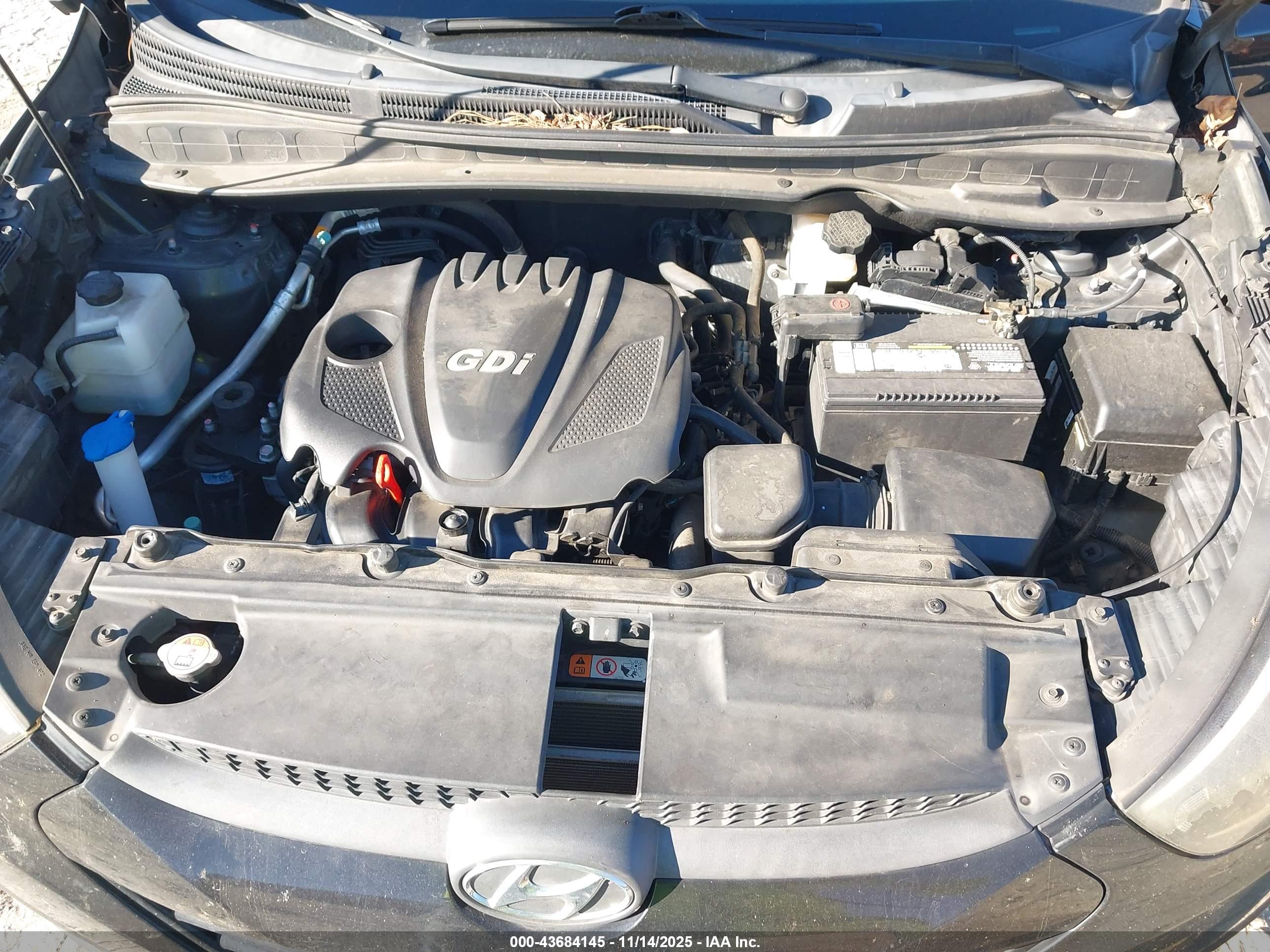 HYUNDAI TUCSON image 10