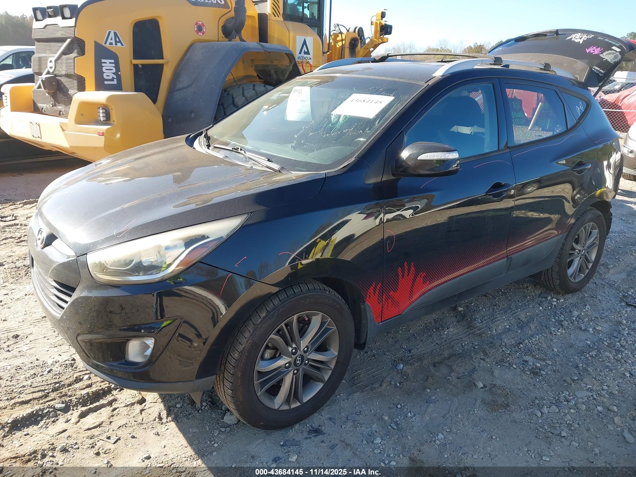 HYUNDAI TUCSON image 2