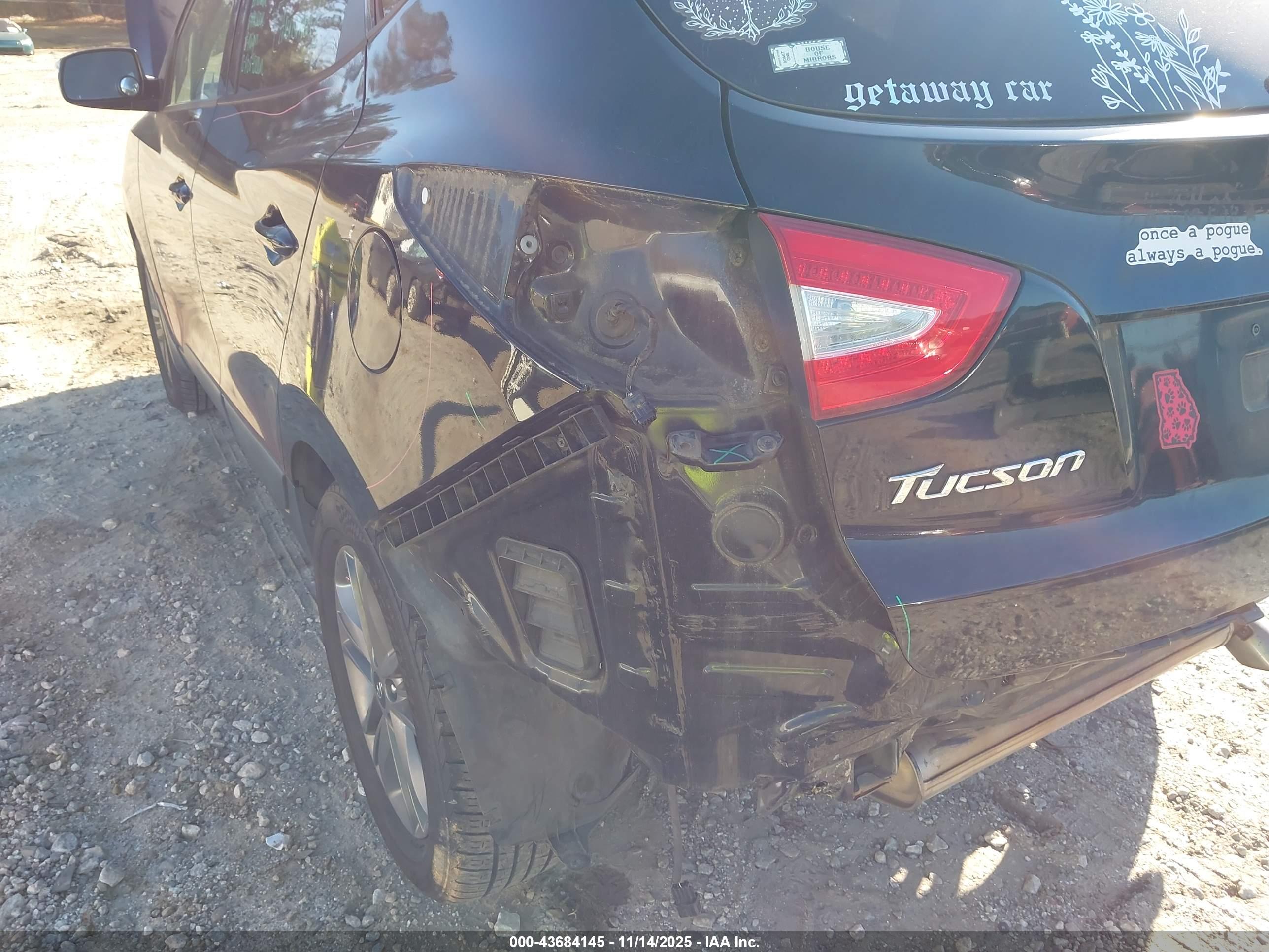 HYUNDAI TUCSON image 6