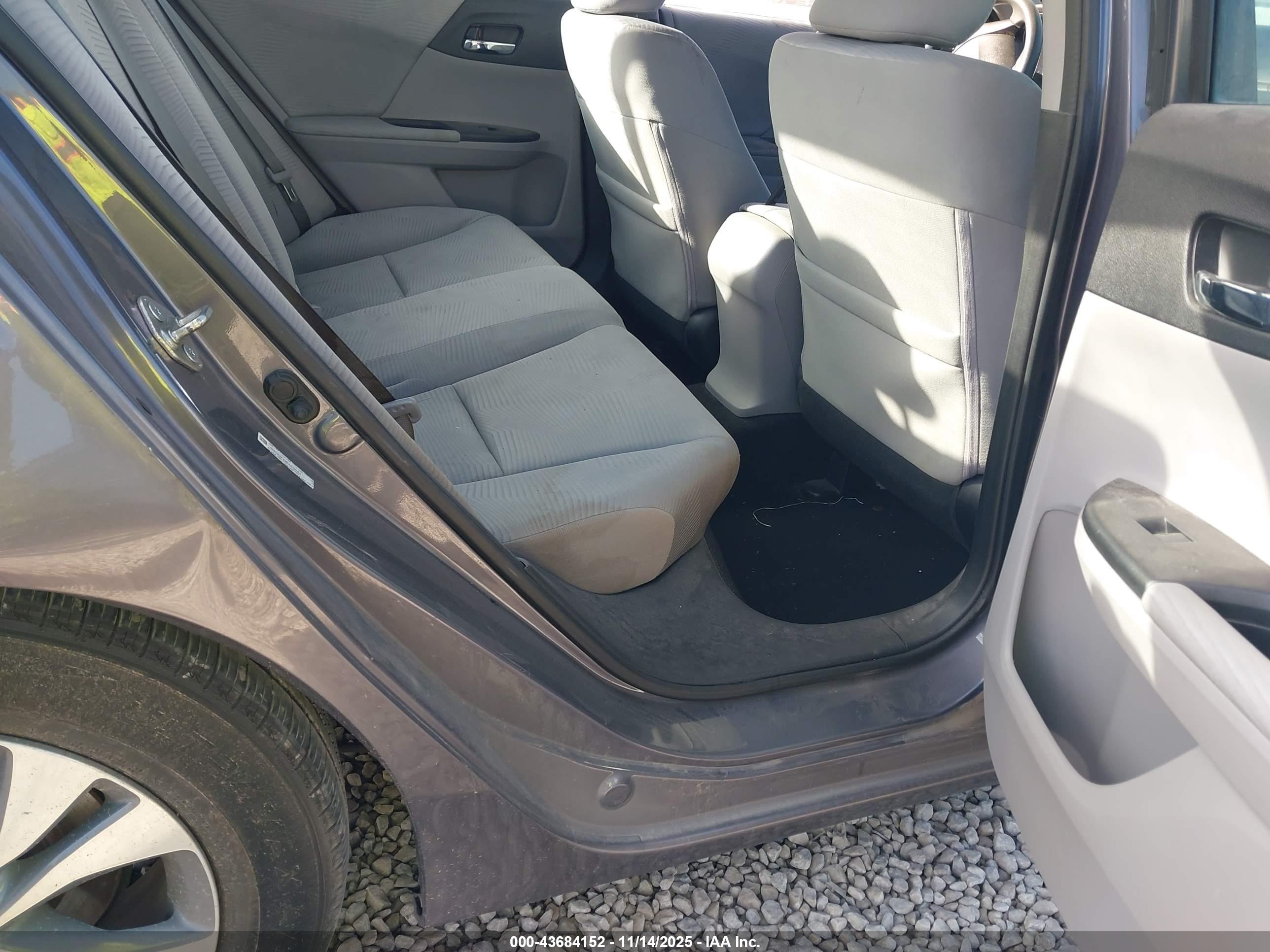 HONDA ACCORD image 8