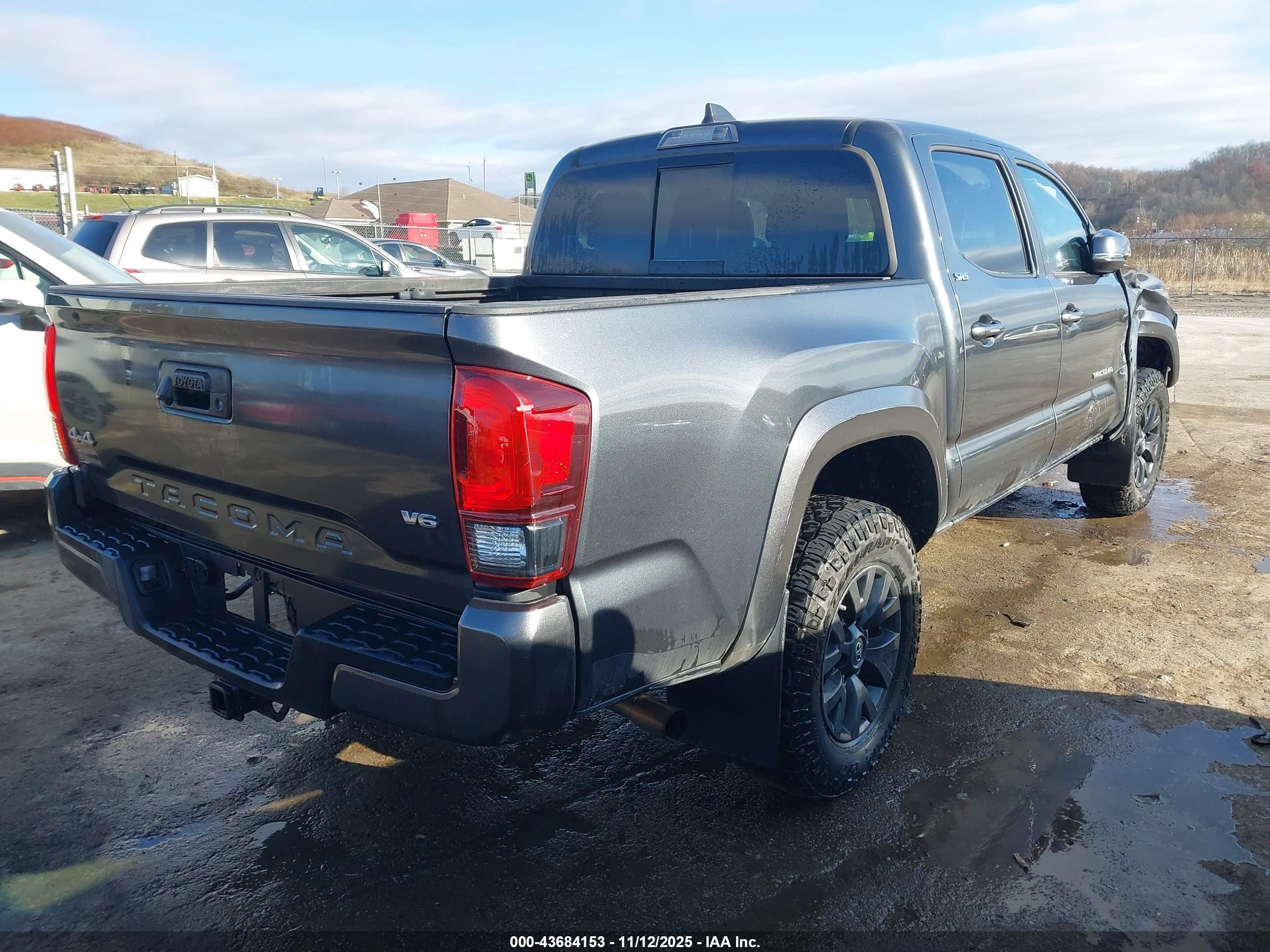 TOYOTA TACOMA image 4