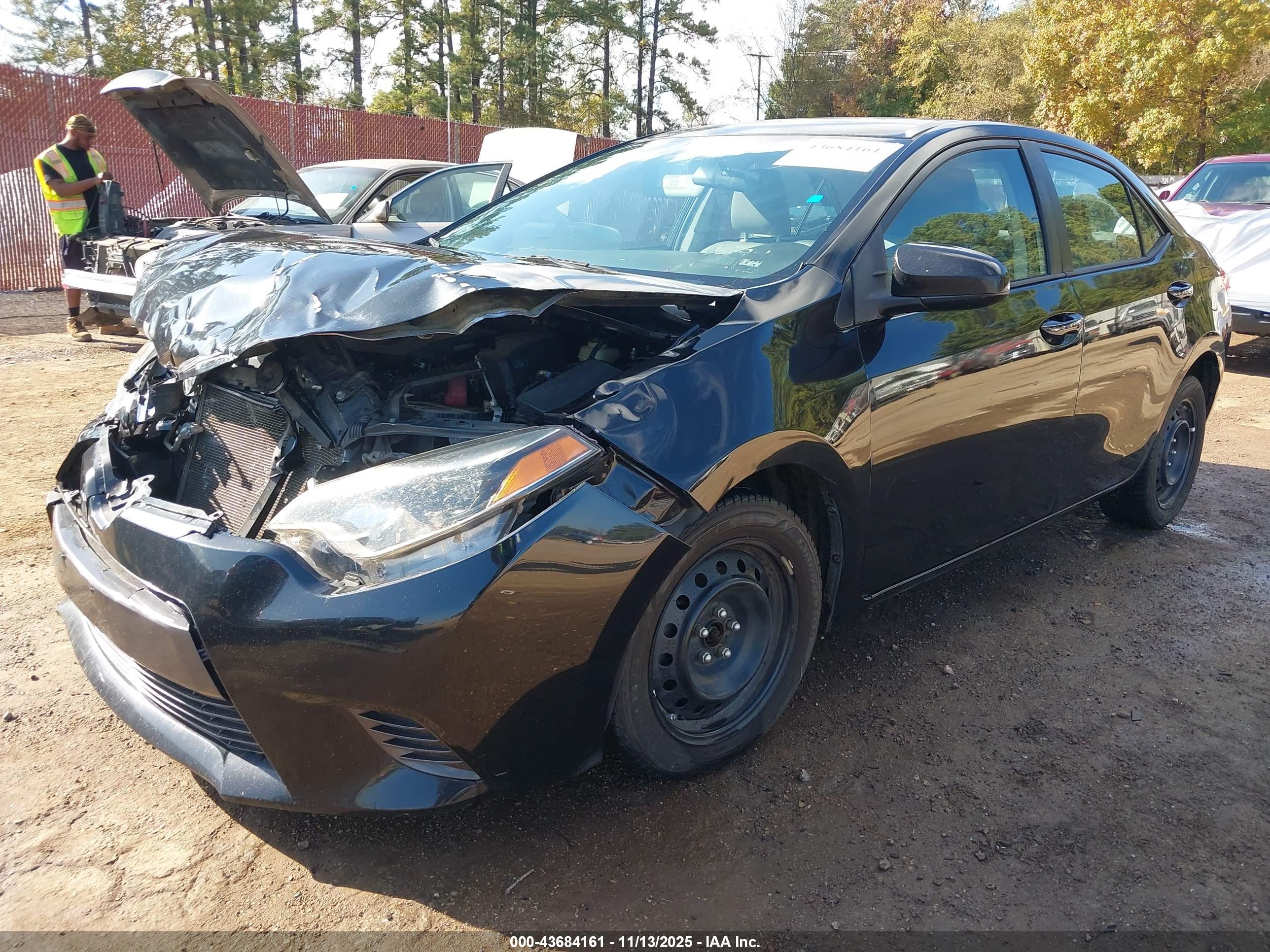 TOYOTA COROLLA image 2