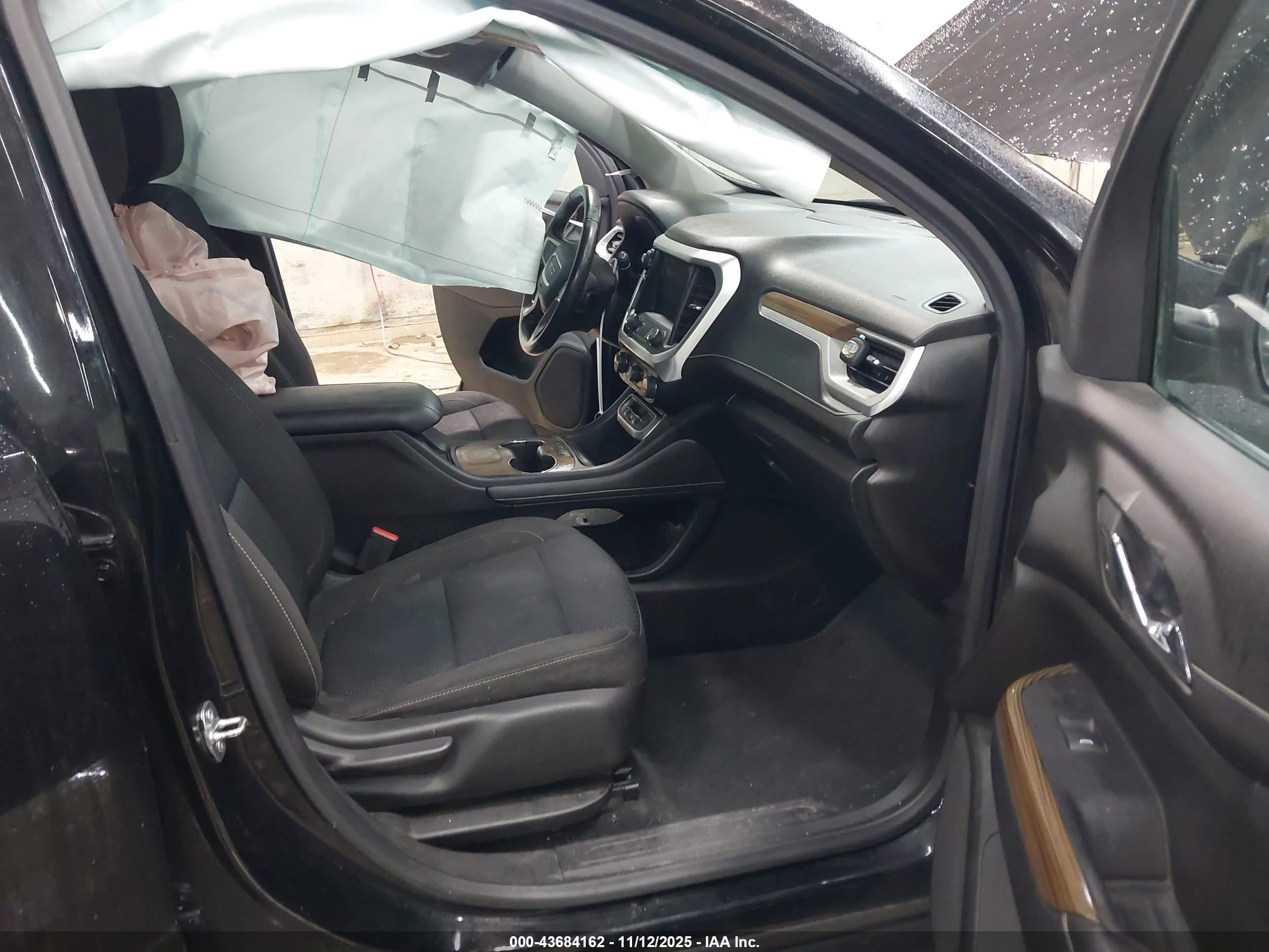 GMC ACADIA image 5
