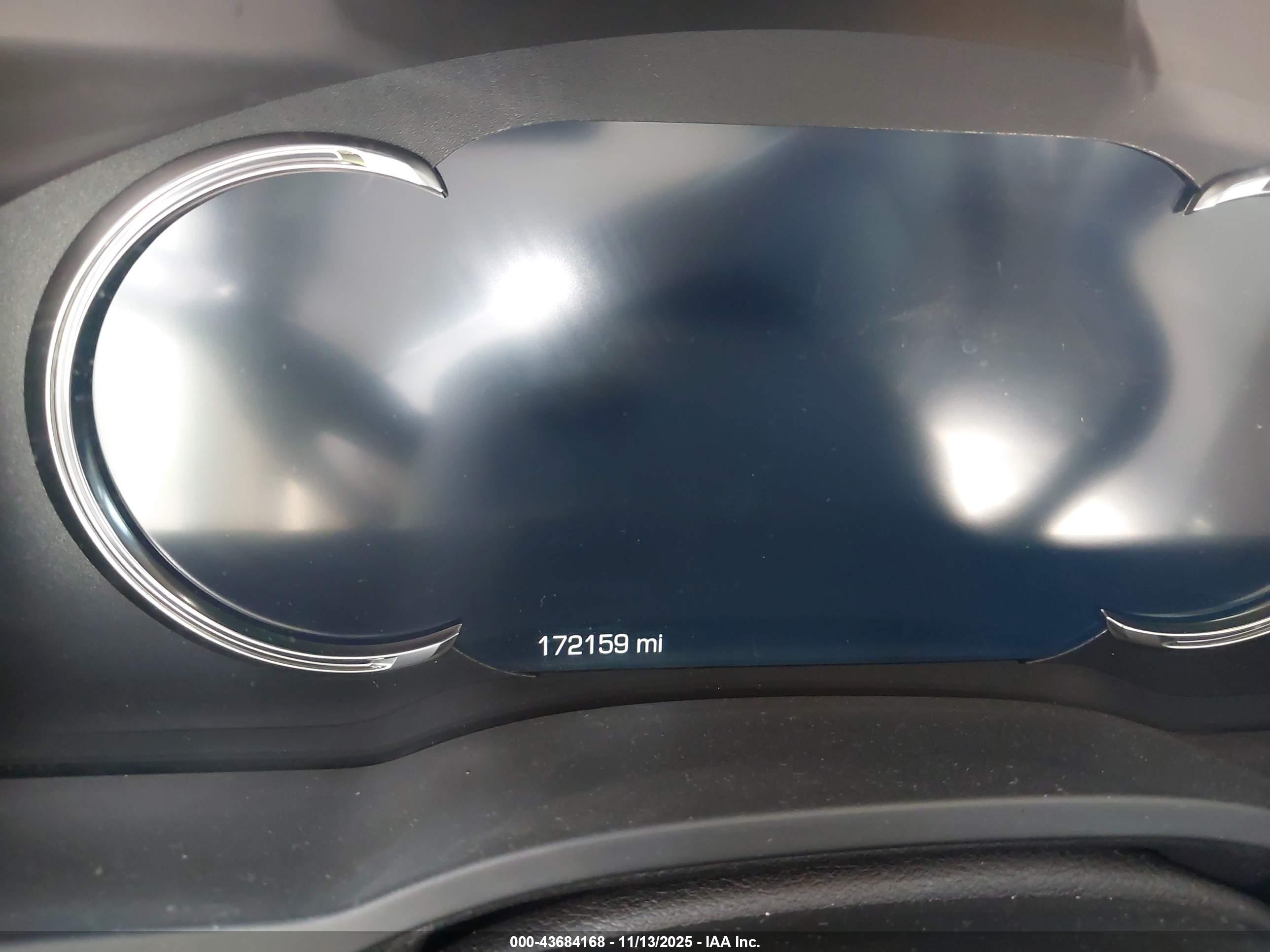 CADILLAC ESCALADE image 7
