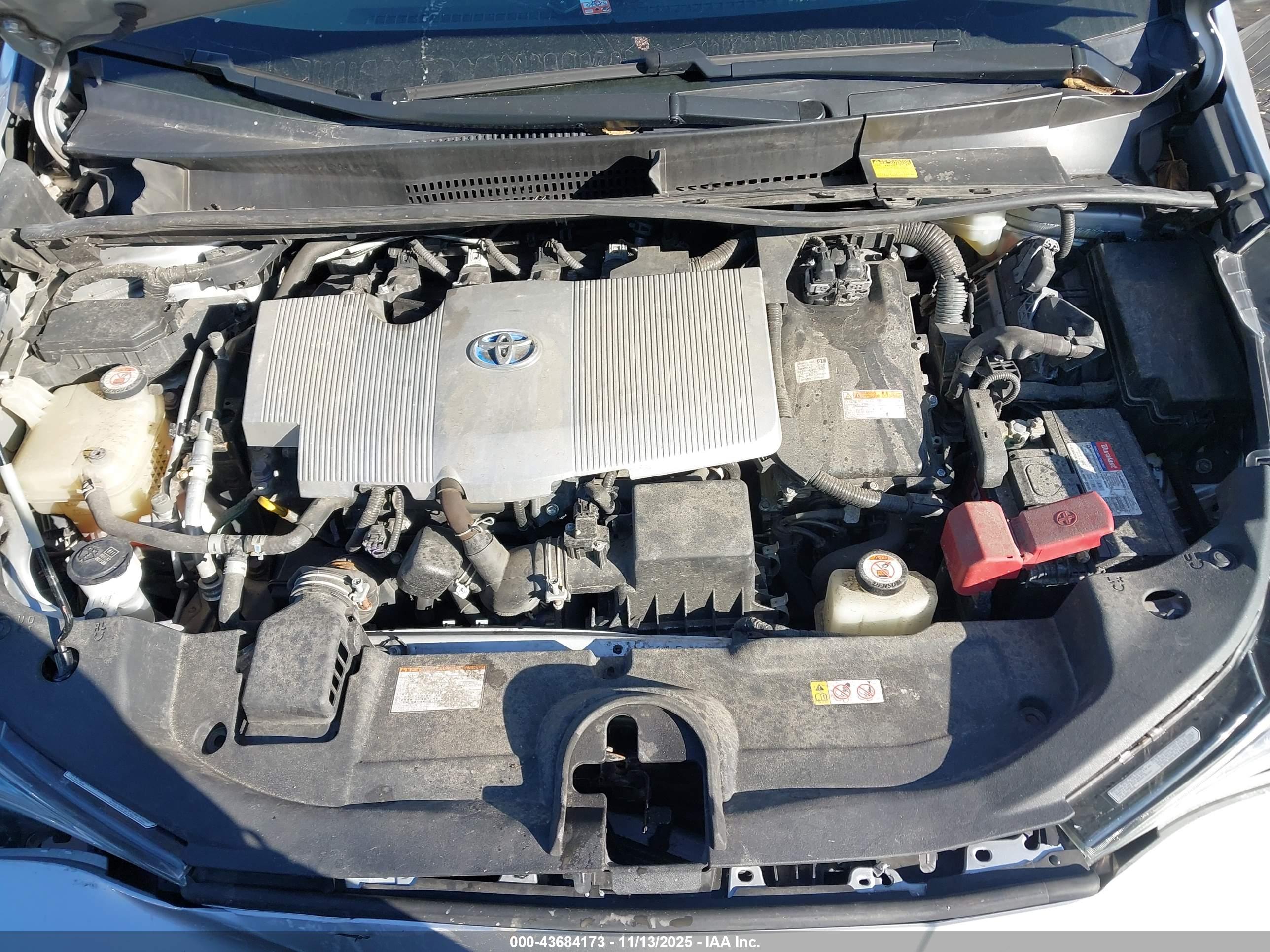TOYOTA PRIUS image 10