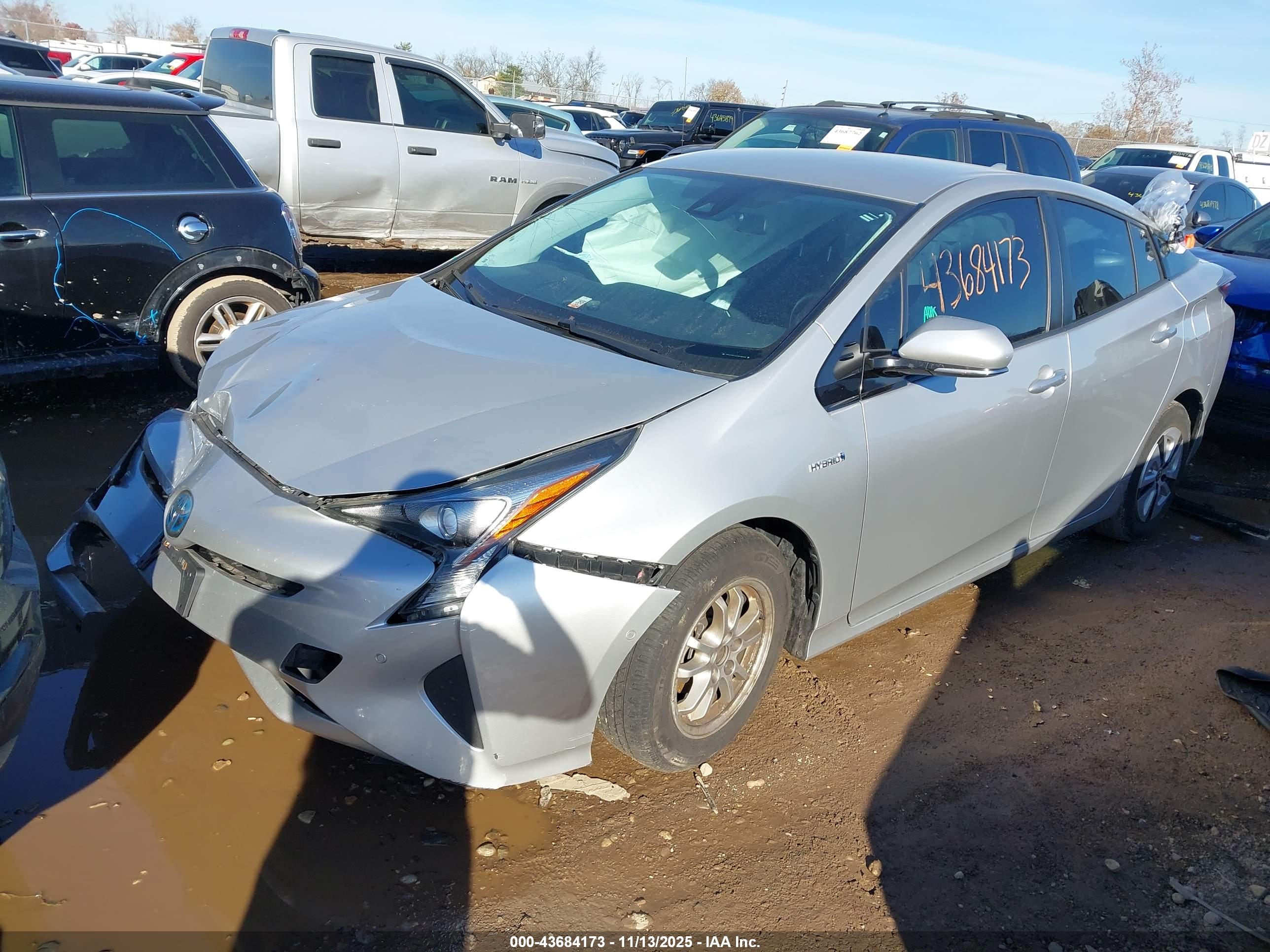 TOYOTA PRIUS image 2