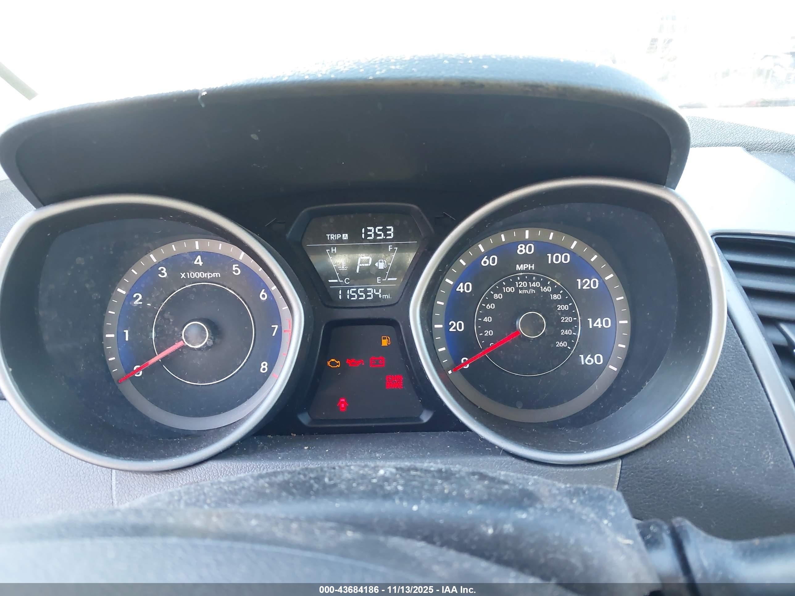 HYUNDAI ELANTRA image 7