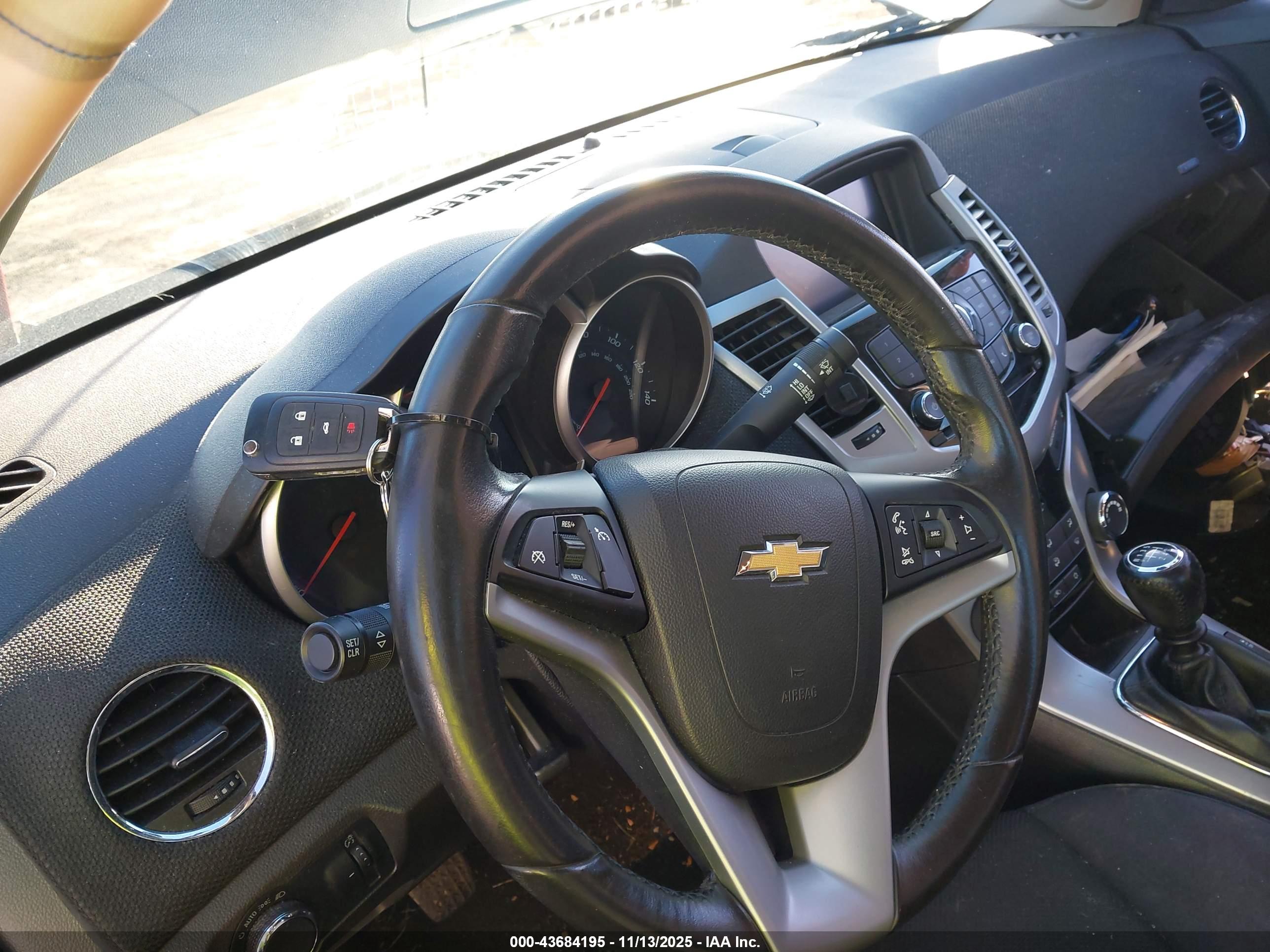CHEVROLET CRUZE image 11