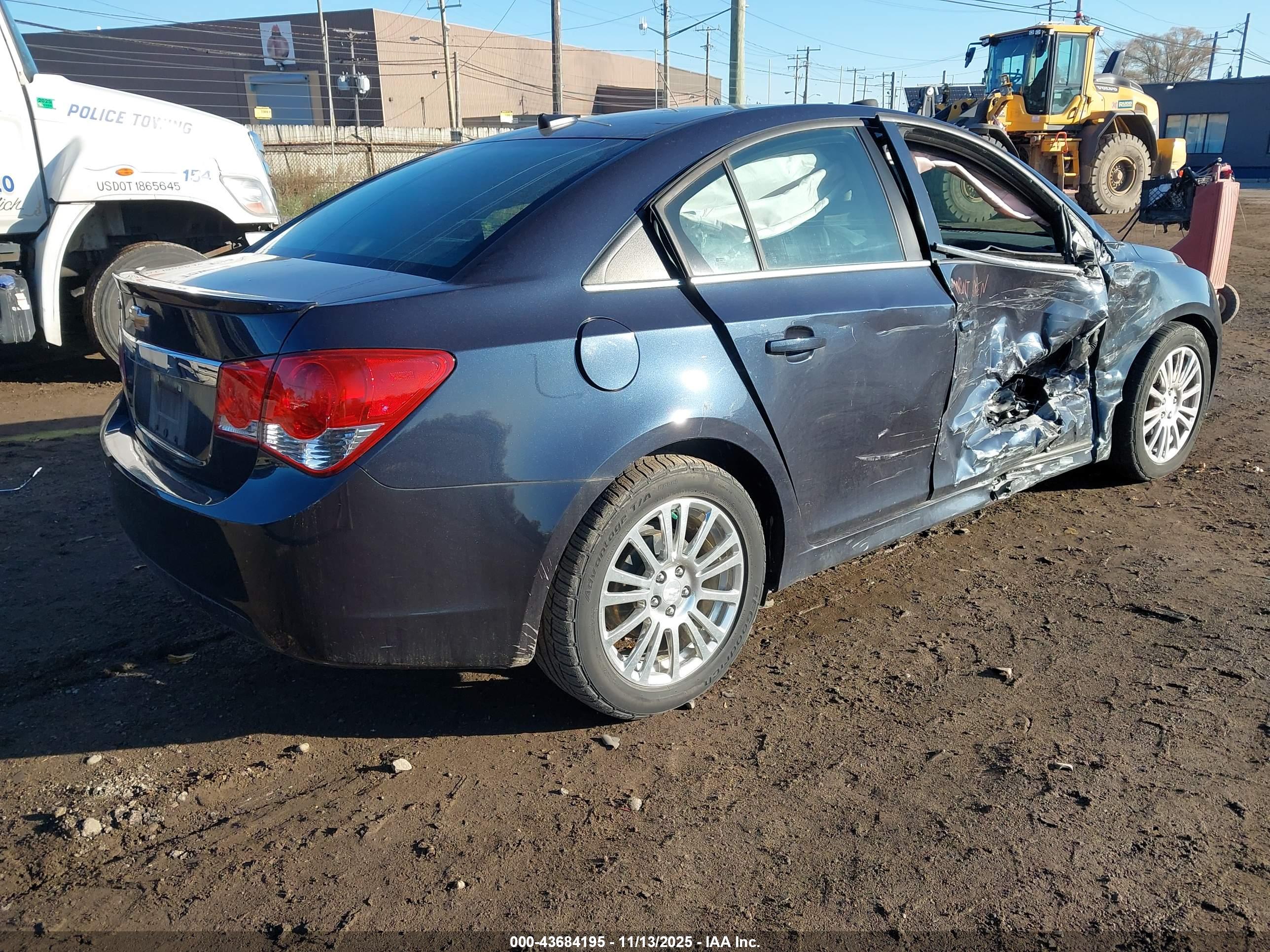 CHEVROLET CRUZE image 4