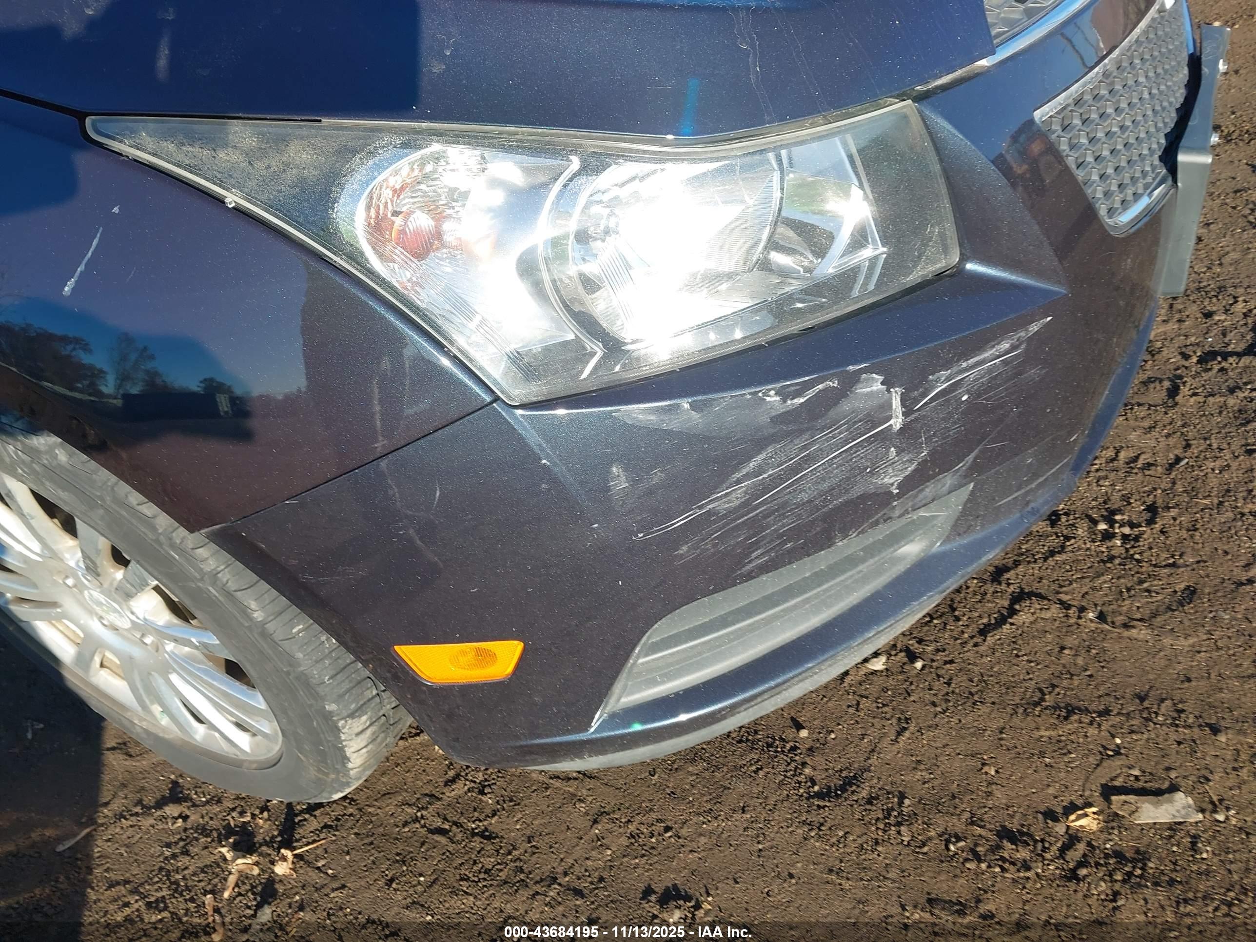 CHEVROLET CRUZE image 6