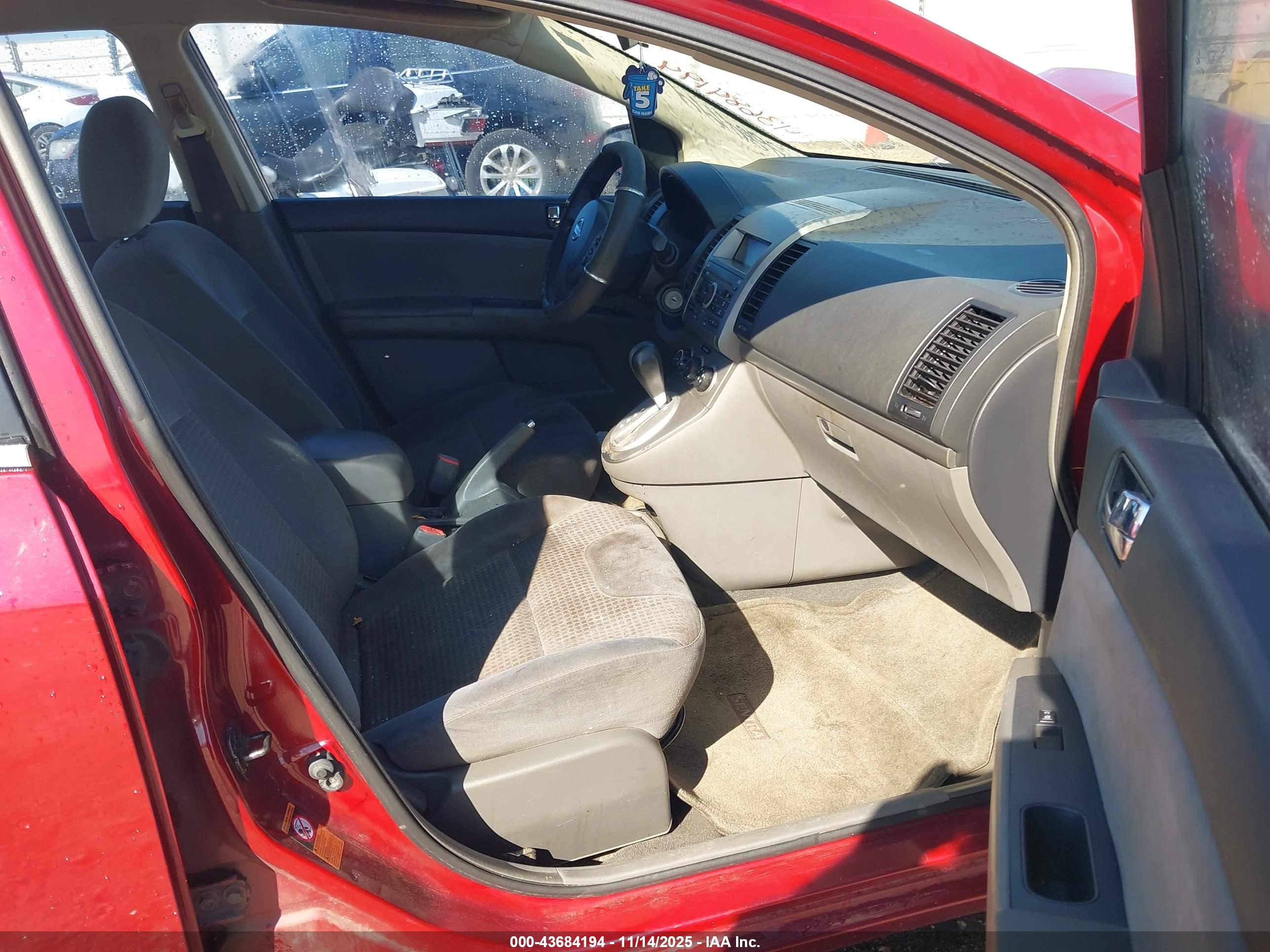 NISSAN SENTRA image 5
