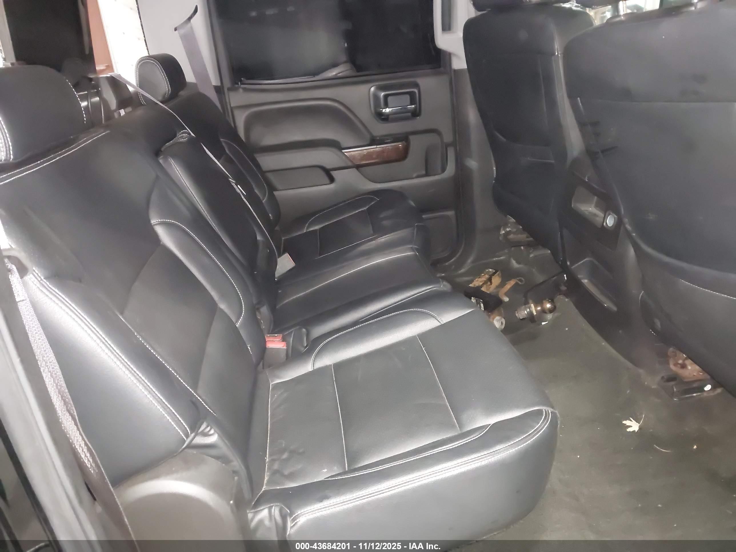 GMC SIERRA image 8