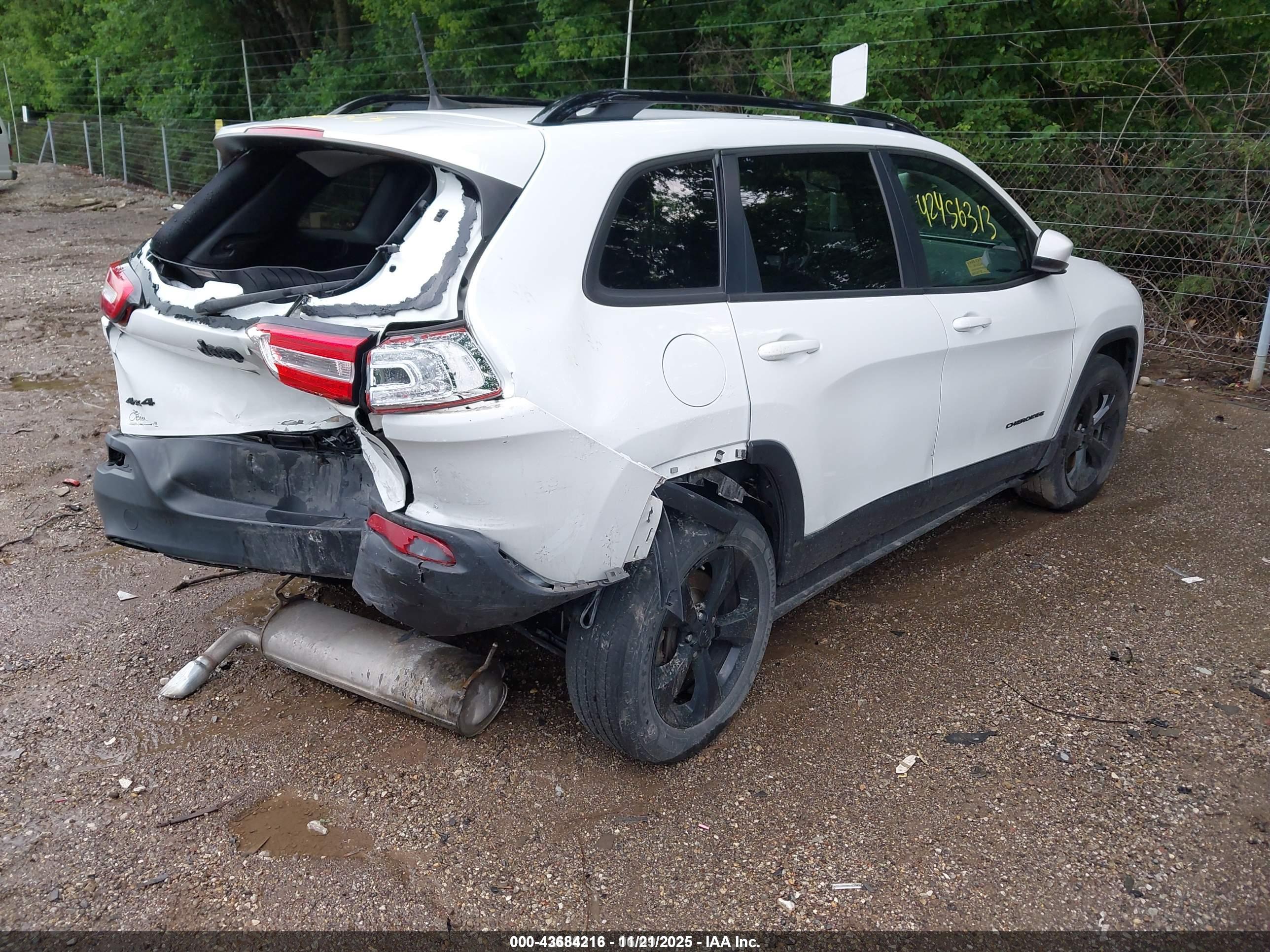 JEEP CHEROKEE image 4