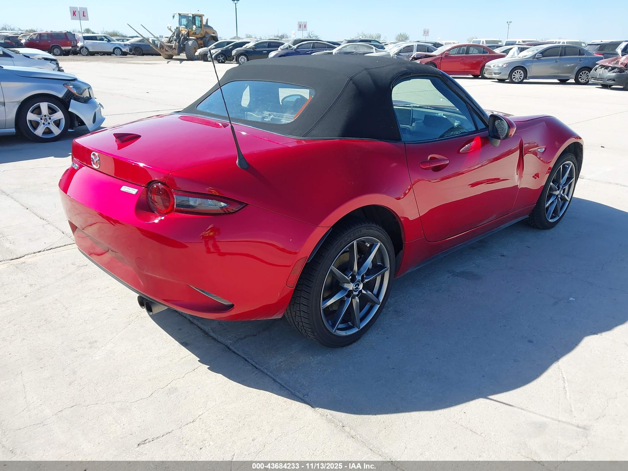 MAZDA MX-5 image 4