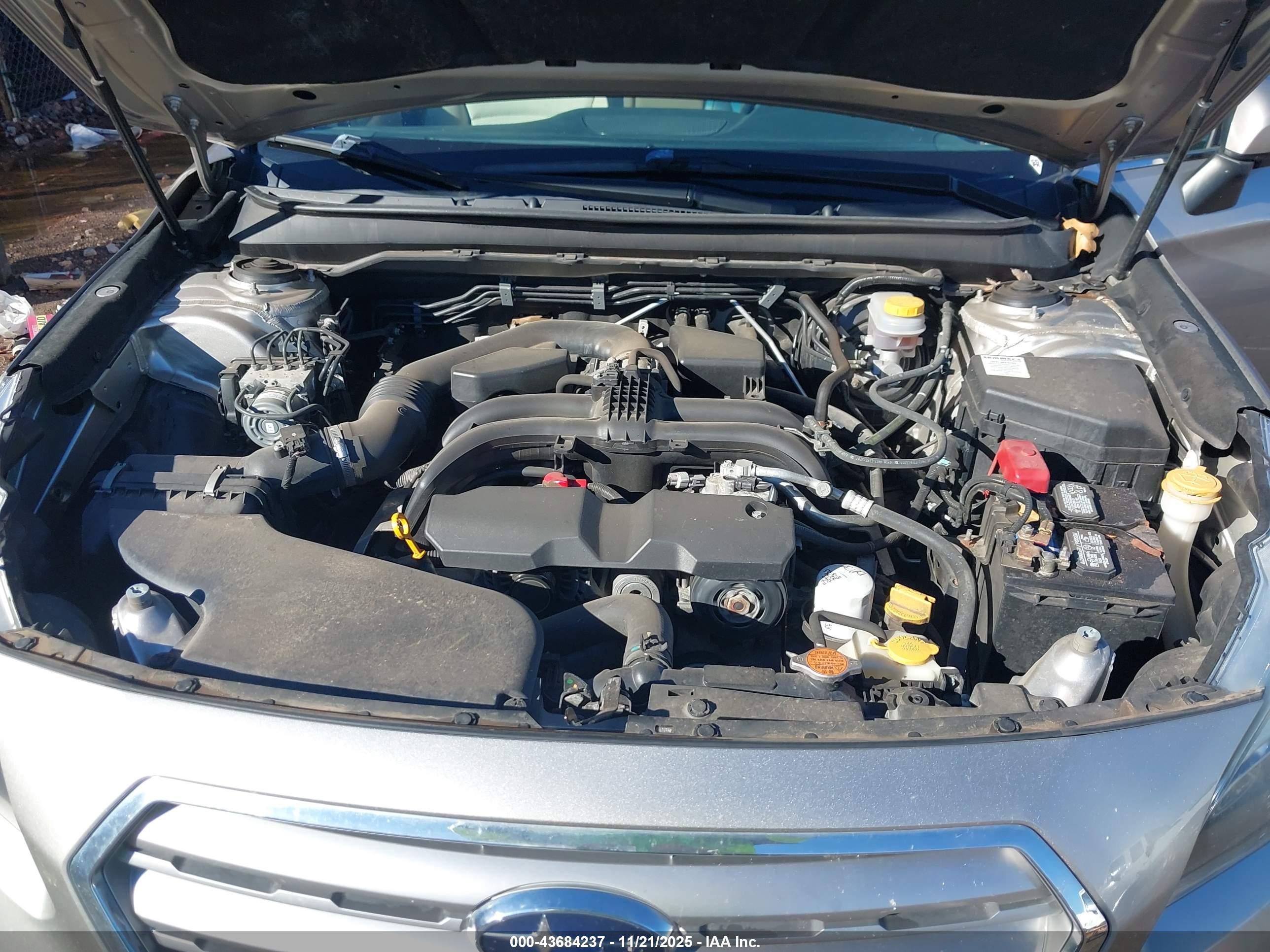 SUBARU OUTBACK image 10