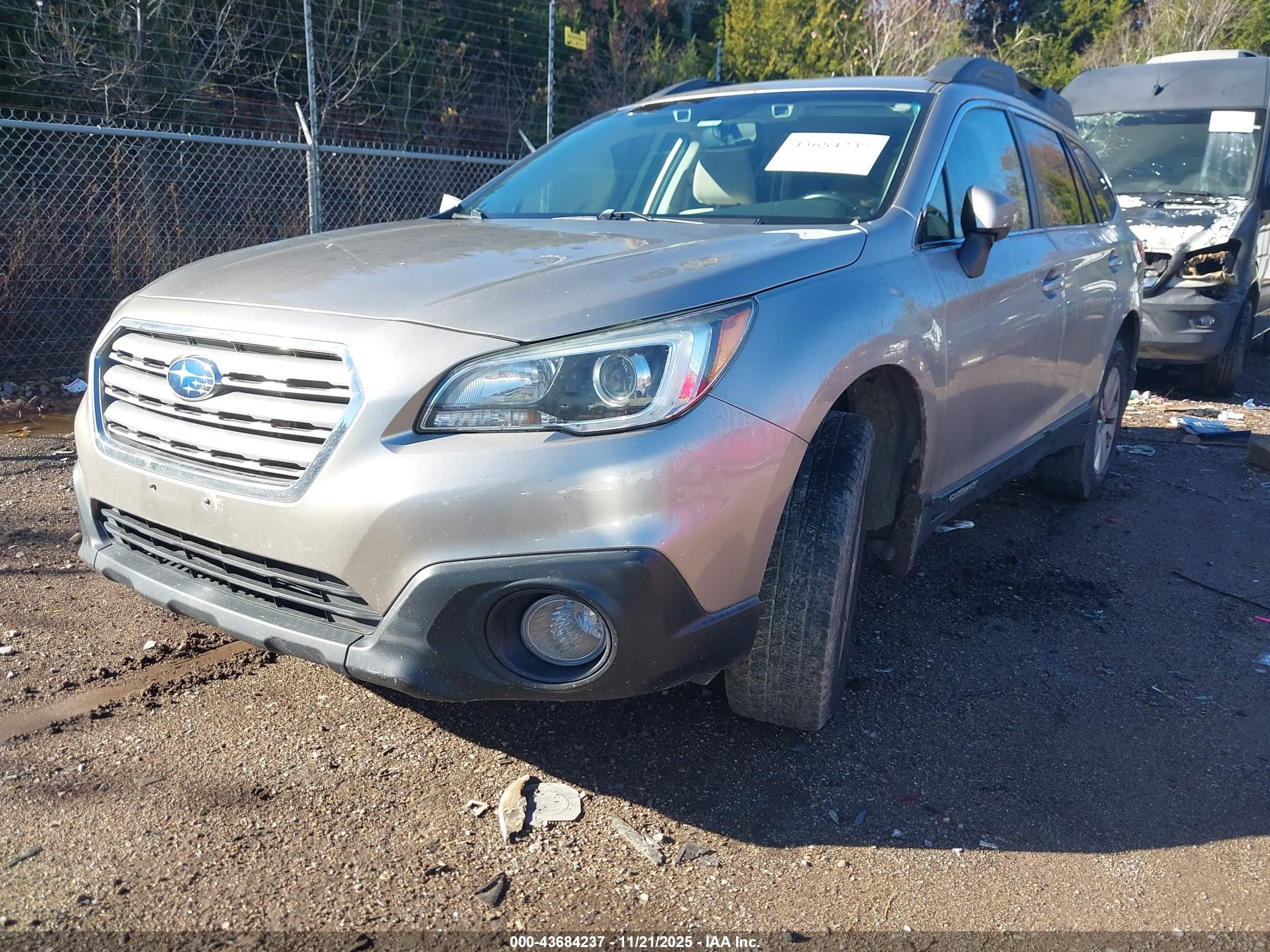 SUBARU OUTBACK image 2