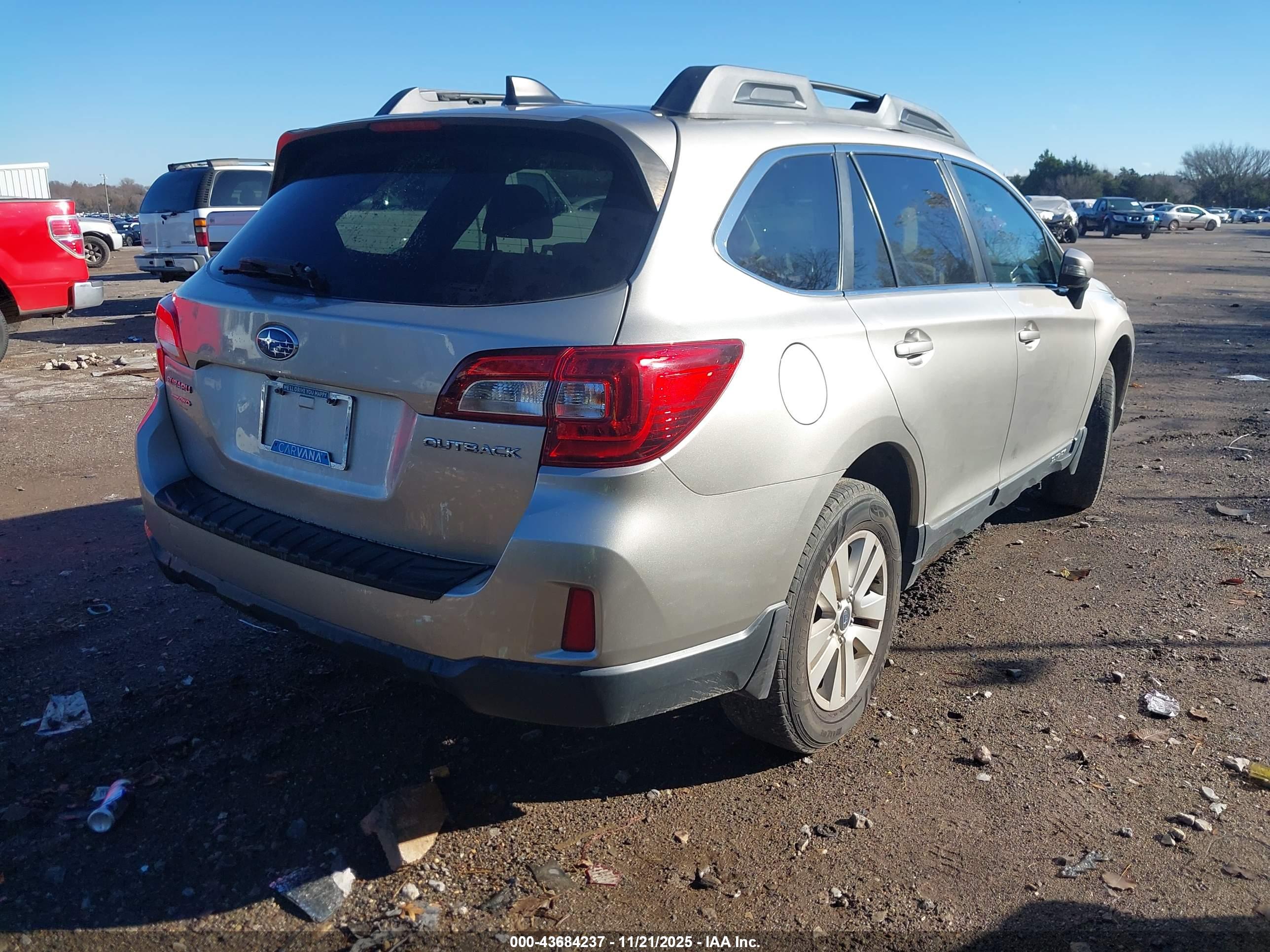 SUBARU OUTBACK image 4
