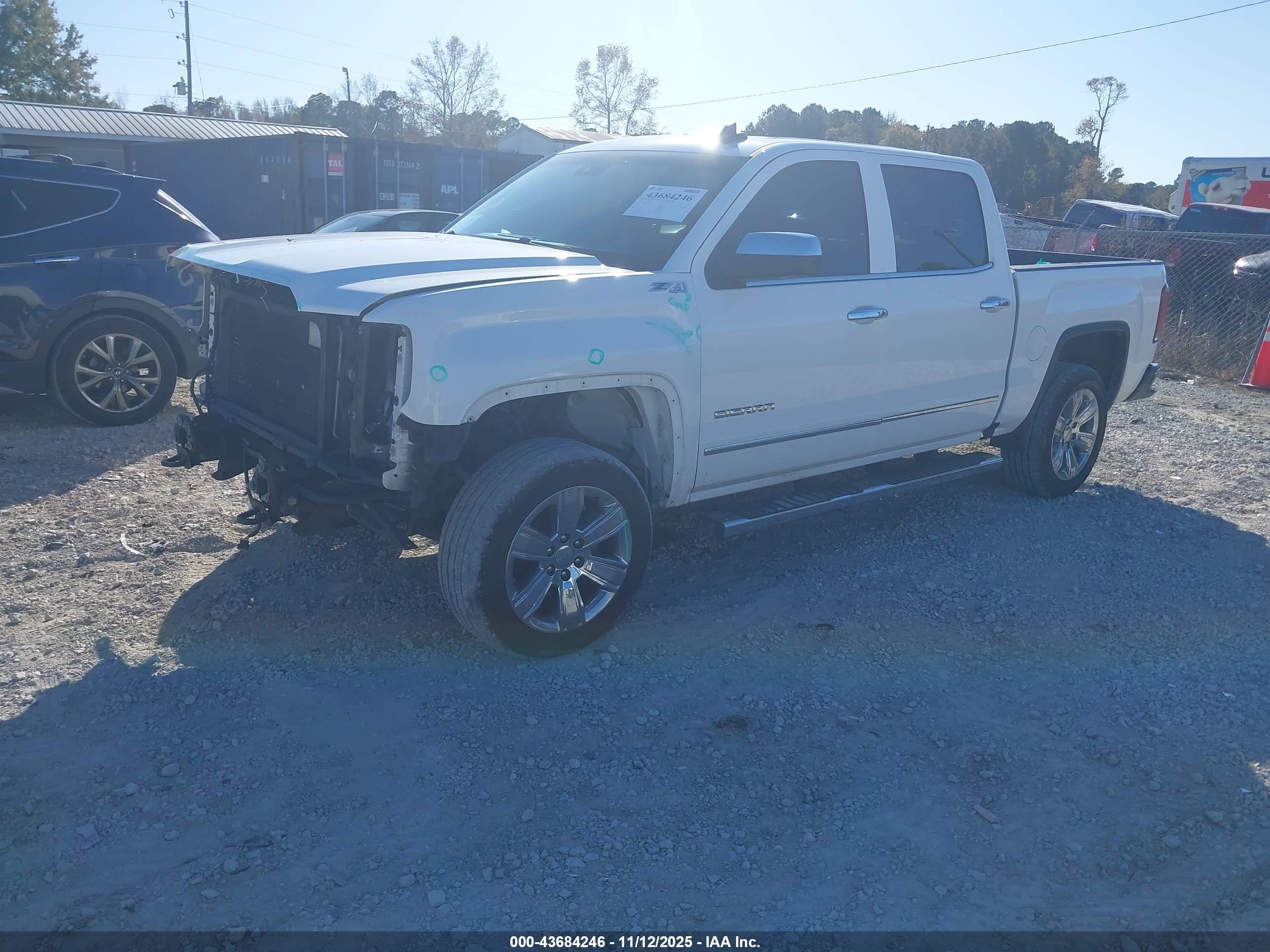 GMC SIERRA image 2