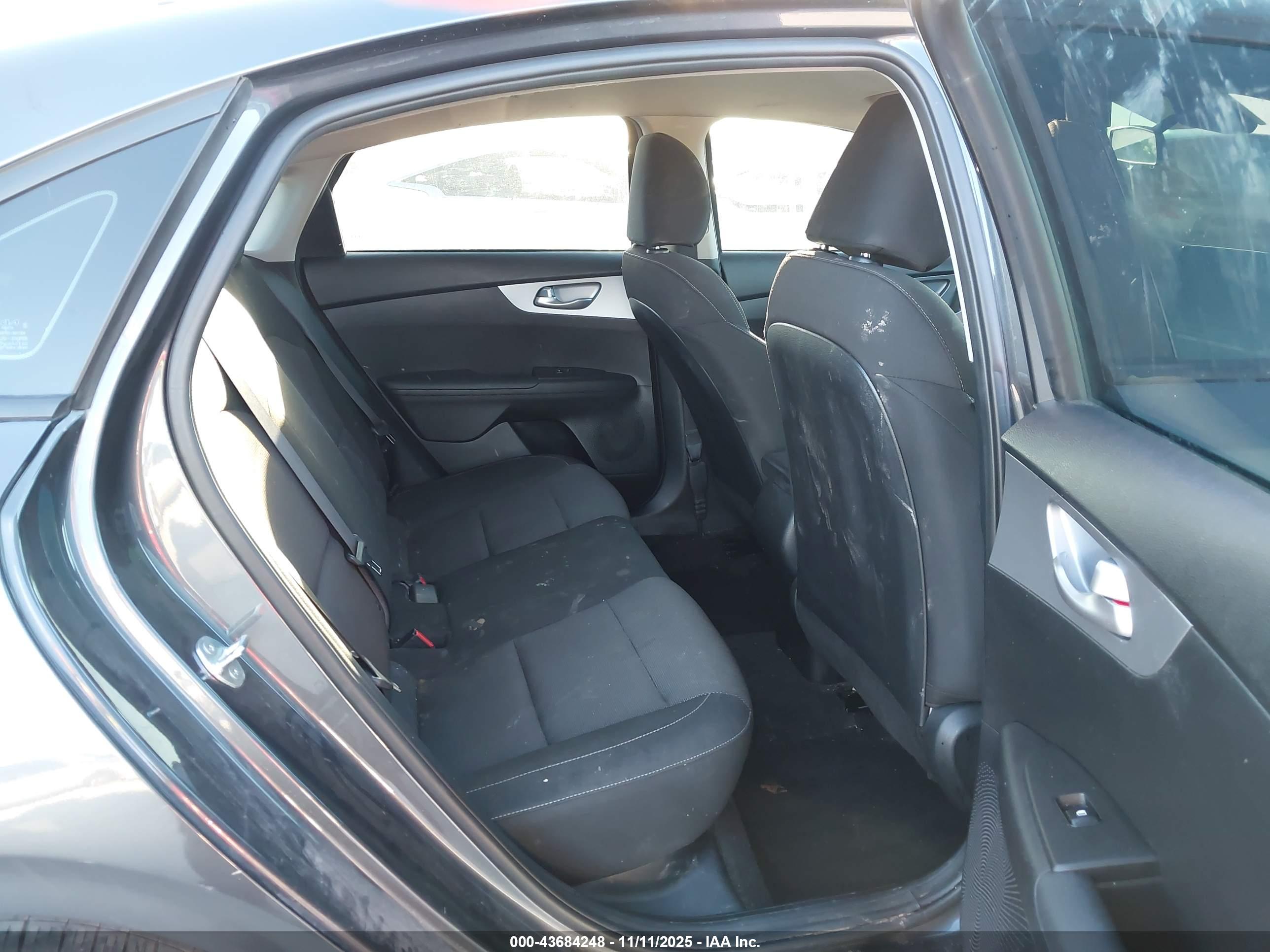 KIA FORTE image 8