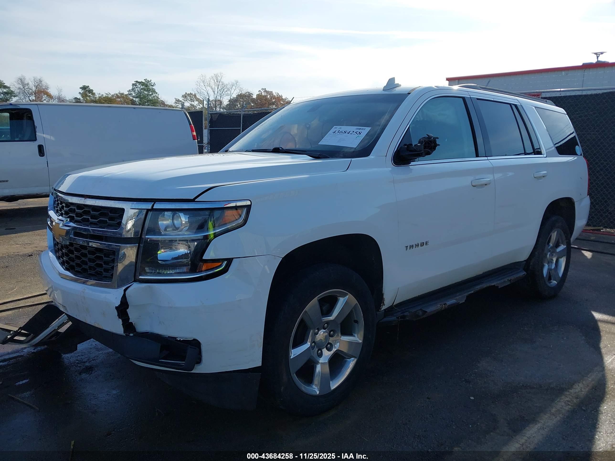 CHEVROLET TAHOE image 2
