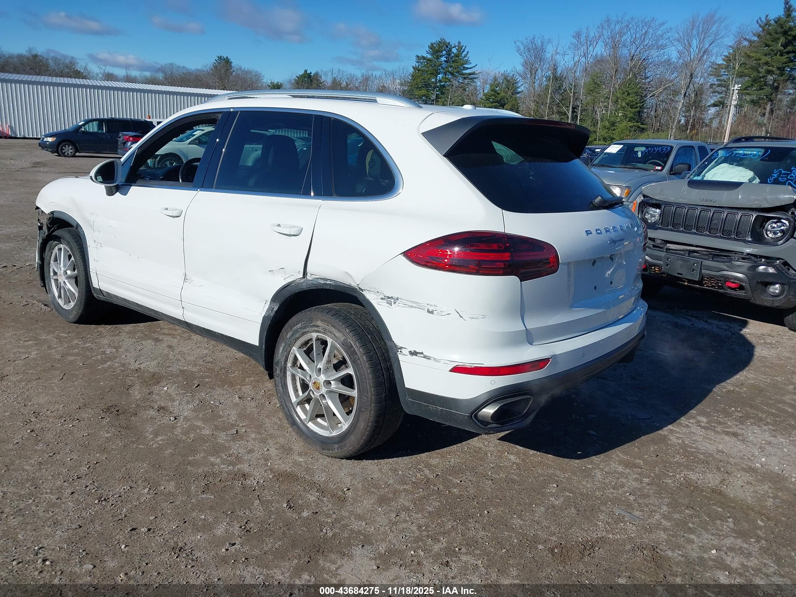 PORSCHE CAYENNE image 3