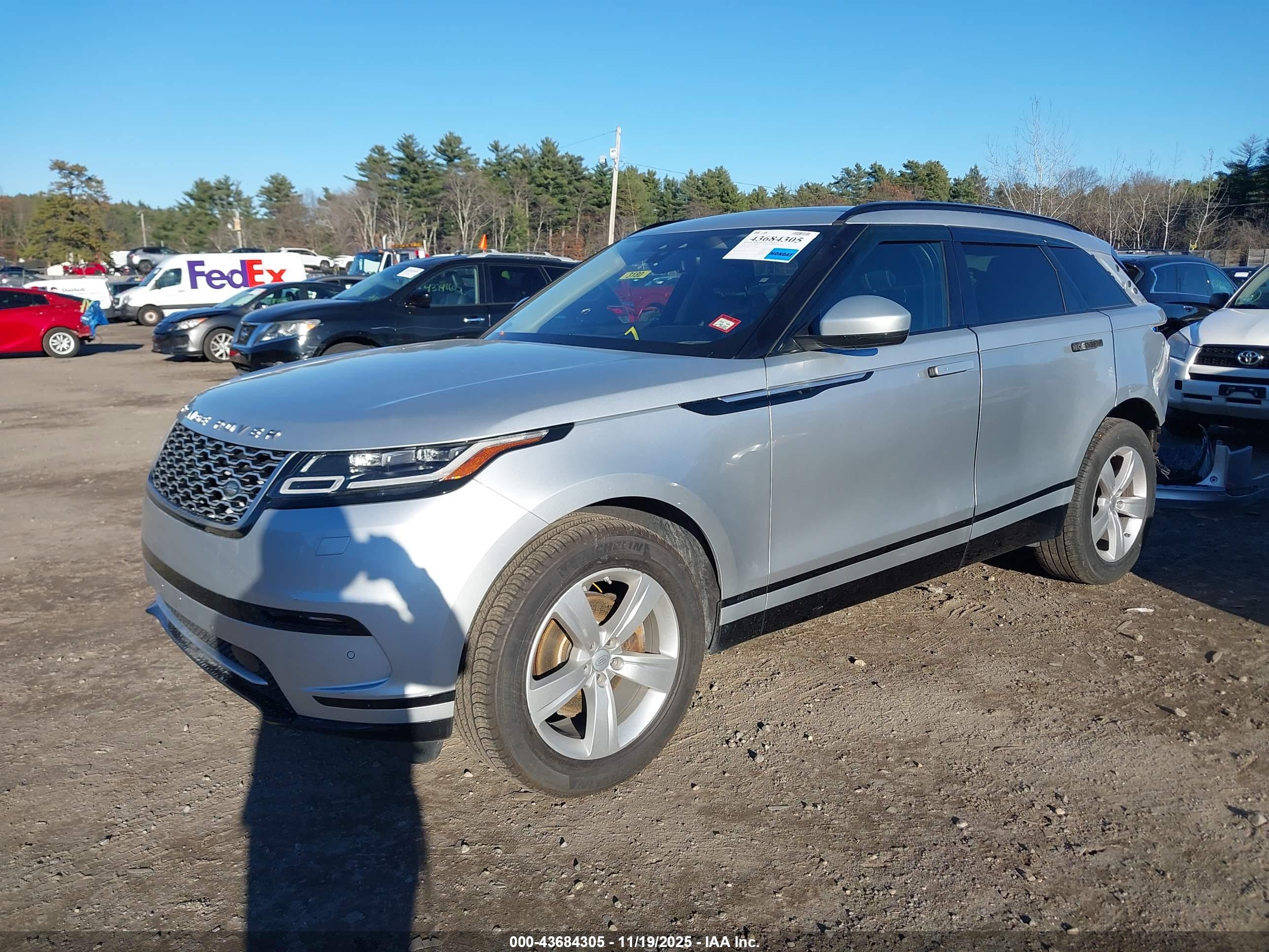 LAND ROVER image 2