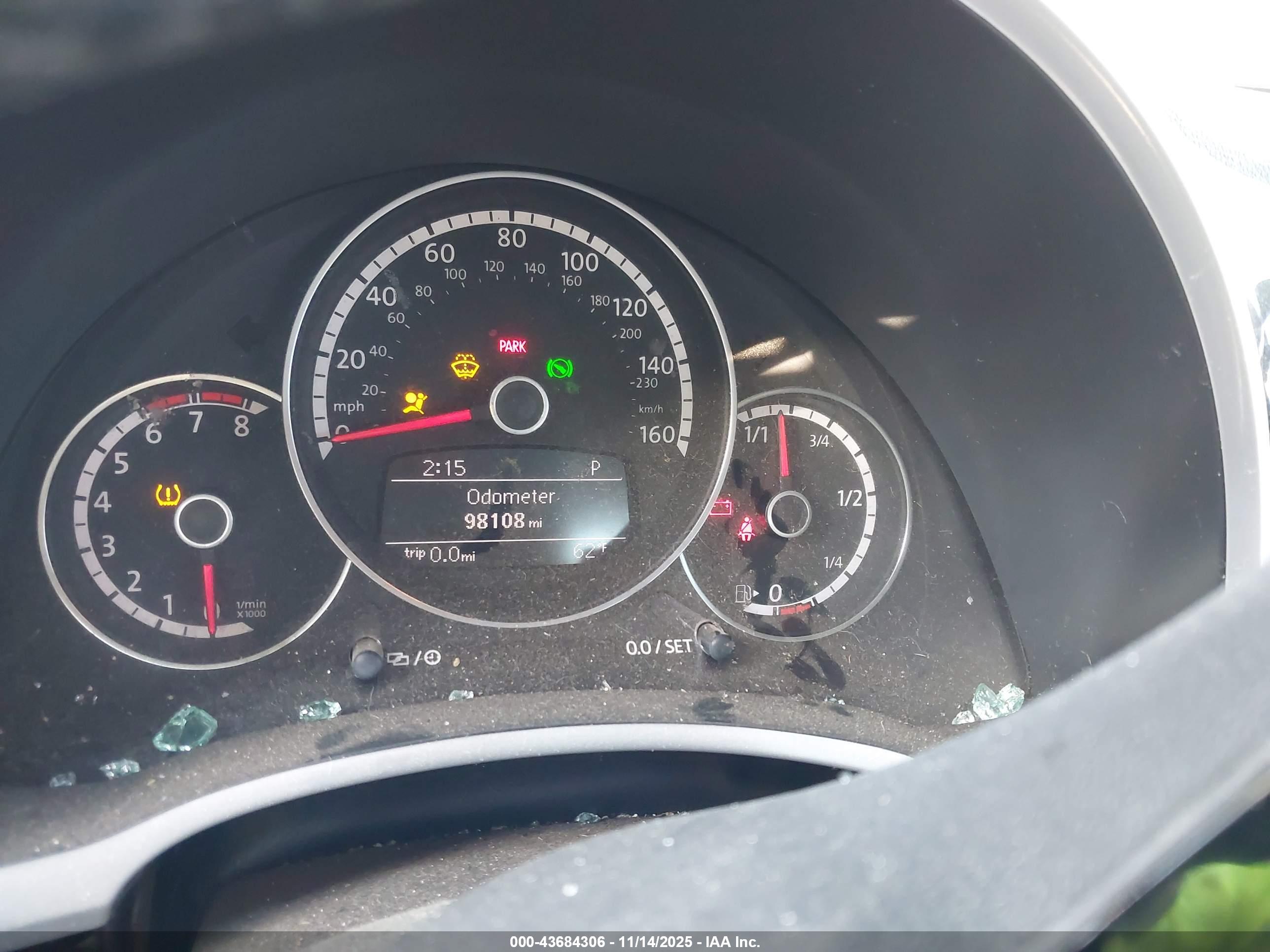 VOLKSWAGEN BEETLE image 7
