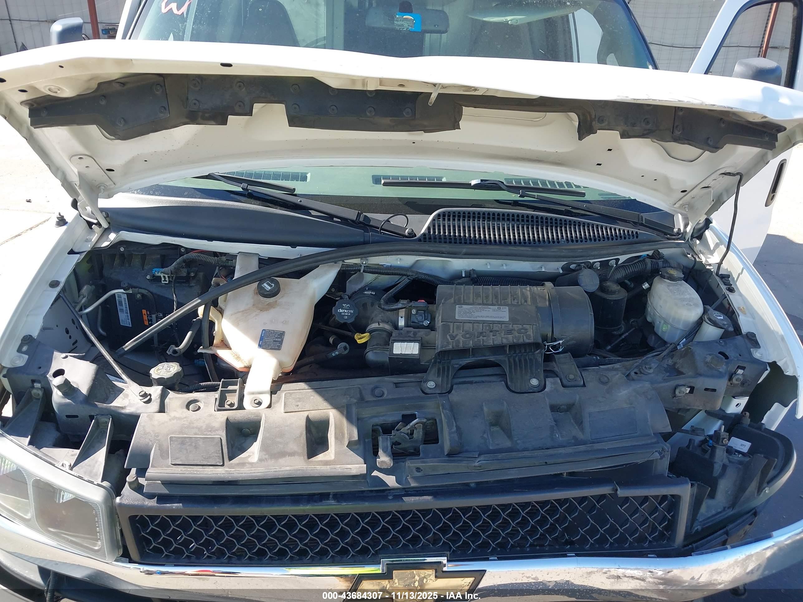 CHEVROLET EXPRESS image 10