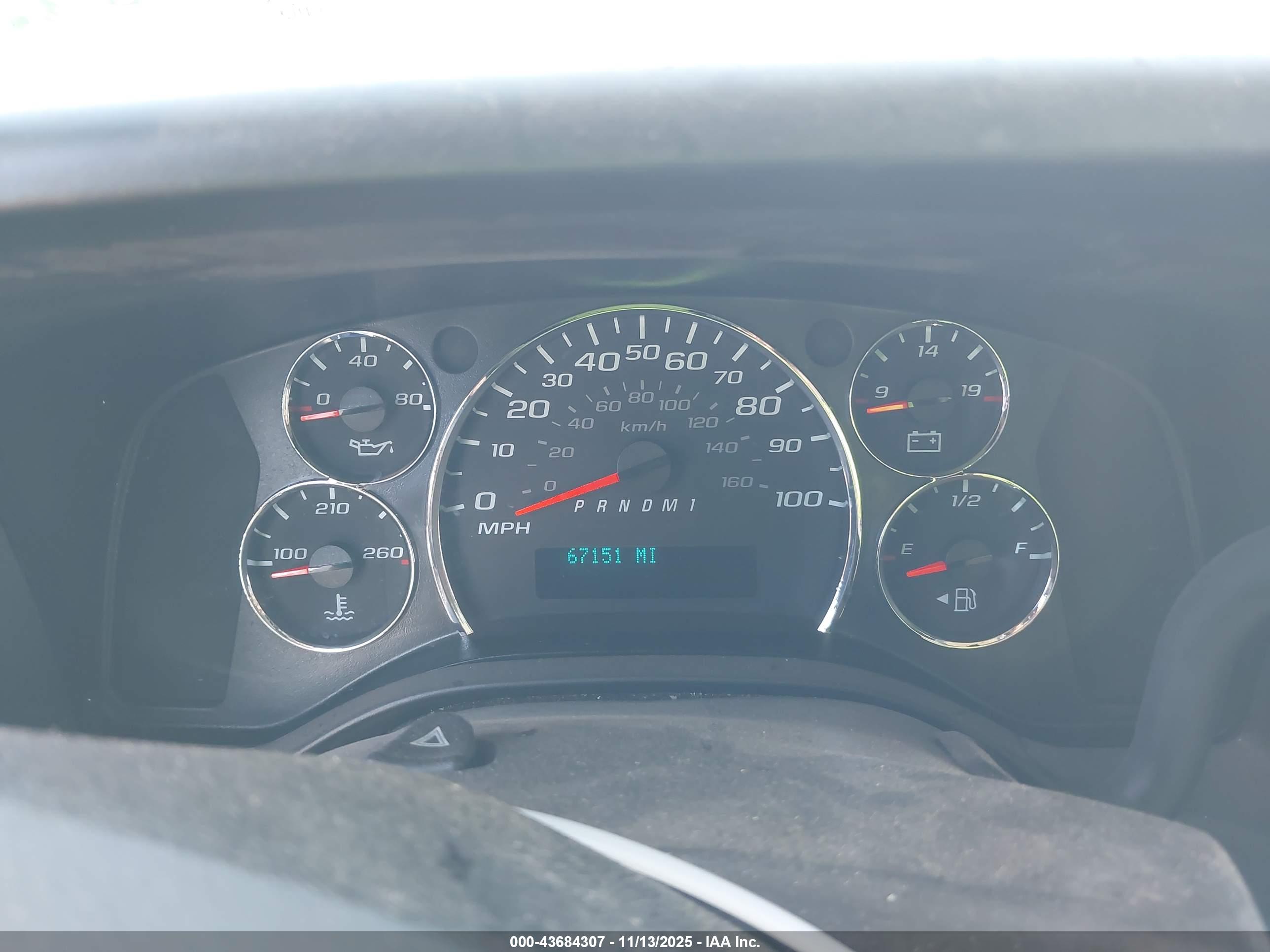 CHEVROLET EXPRESS image 6